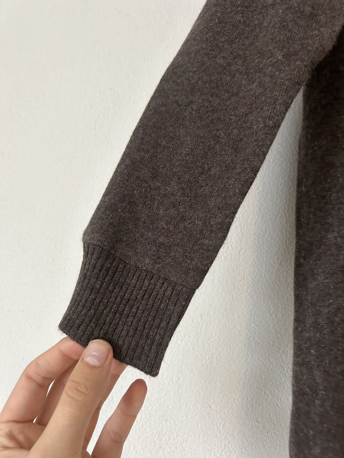 Marni Brown 100% Cashmere Sweater with Front Pockets - Size 44 Size M / US 6-8 / IT 42-44 - 7 Thumbnail