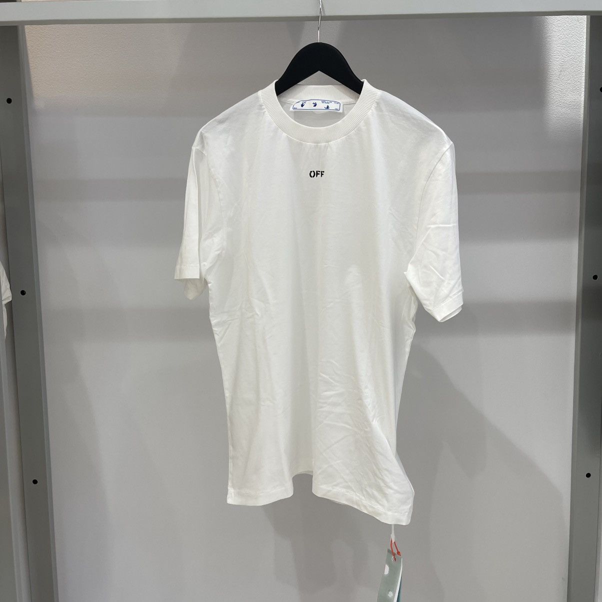 Off-White Off-White Front Print Logo Tee Size US XL / EU 56 / 4 - 1 Thumbnail