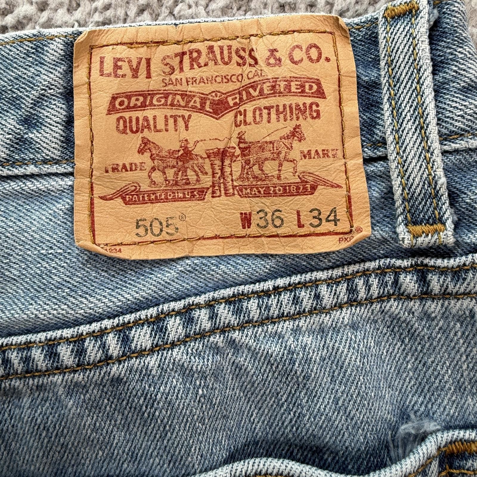 Levi's Levi’s 505 Regular Fit Light Wash Straight Leg Jeans 36x34 Size US 36 / EU 52 - 6 Thumbnail