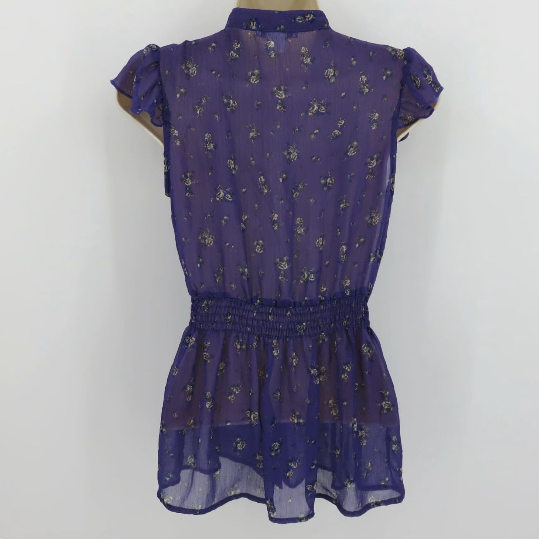 Vintage VINTAGE Kirra Shirt Juniors Small Purple Rose Floral Sheer Ruffle Blouse Top Button Closure Casual Size S / US 4 / IT 40 - 5 Thumbnail