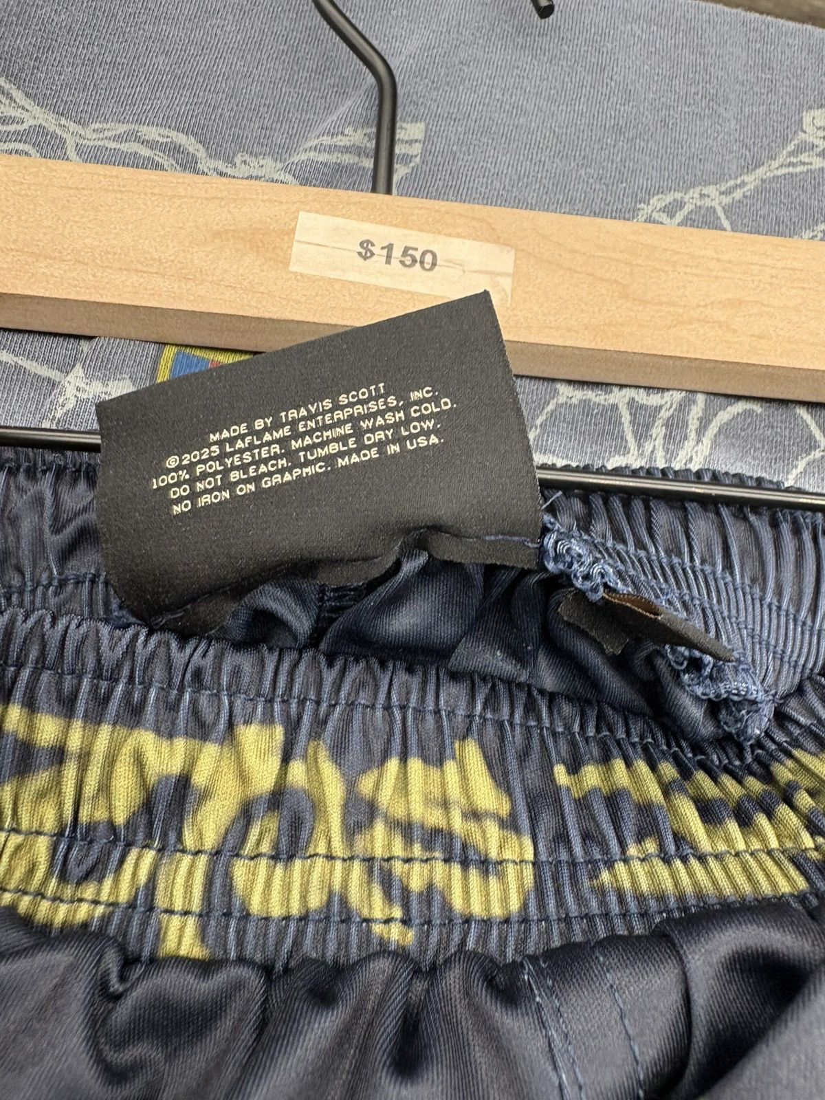 Jordan Brand × Travis Scott Travjs Scott x Nike x FCB - Skeleton Home Shorts L Size US 32 / EU 48 - 4 Thumbnail