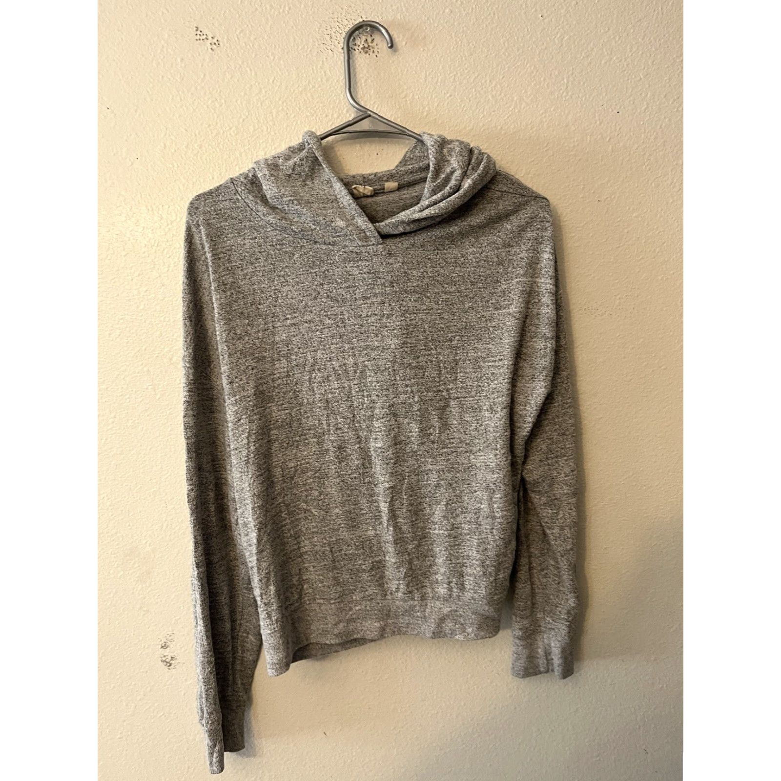 Gap Gap Hoodie Women Gray Polyester Blend Knit Long Sleeve Medium Pullover Pockets Activewear Regular Size M Size M / US 6-8 / IT 42-44 - 2 Thumbnail