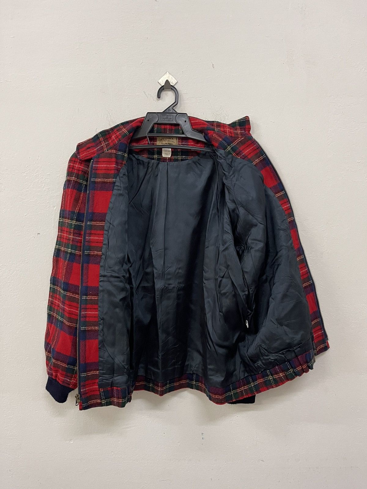 Pendleton × Vintage Vintage Pendleton Plaid Wool Jacket Size US L / EU 52-54 / 3 - 3 Thumbnail