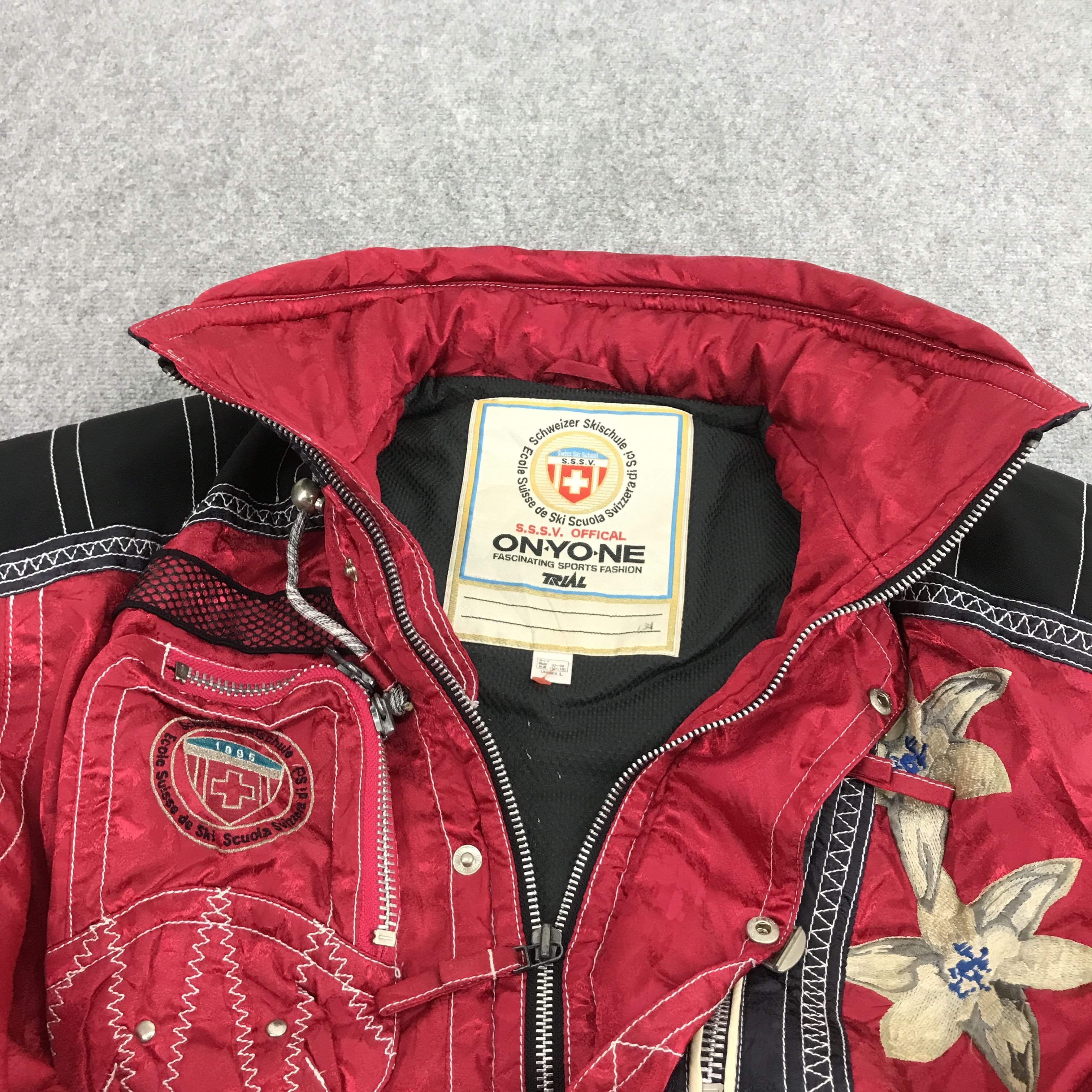 Vintage SWISS SKI SCHOOL SKI RARE DESIGN JACKET Size US L / EU 52-54 / 3 - 8 Thumbnail