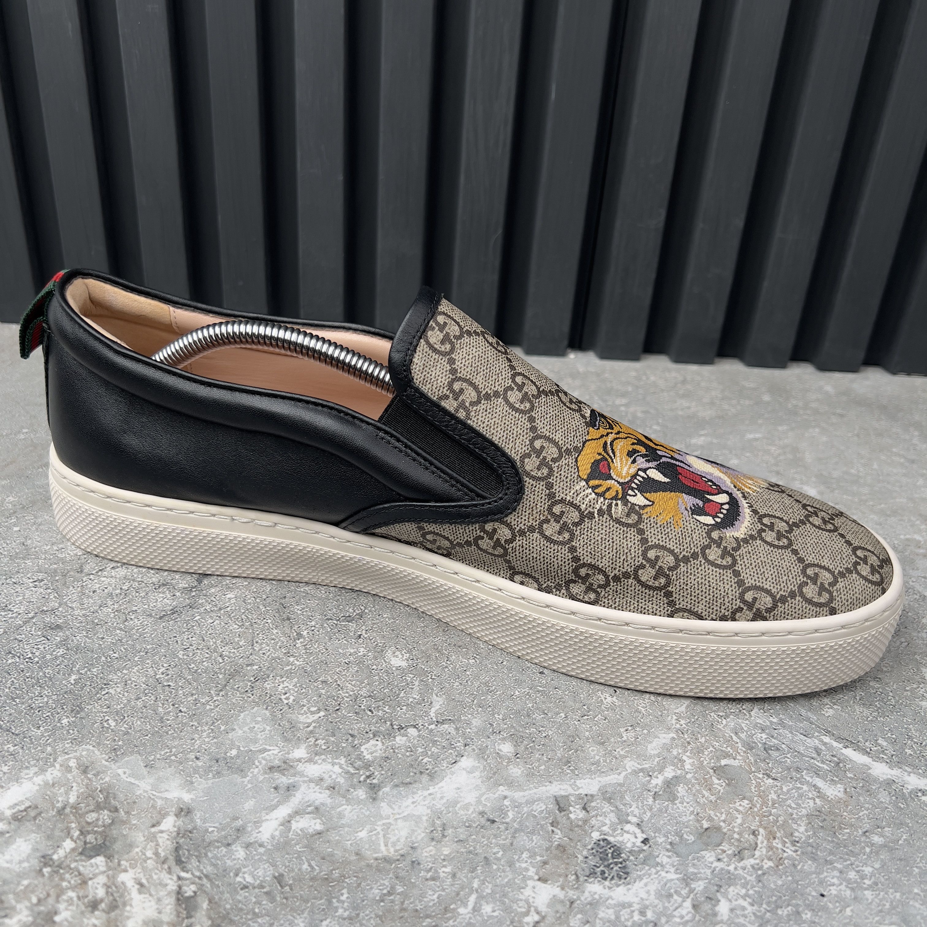 Gucci Gucci Dublin Tiger GG Supreme Slip-On Leather Size US 12 / EU 45 - 7 Thumbnail
