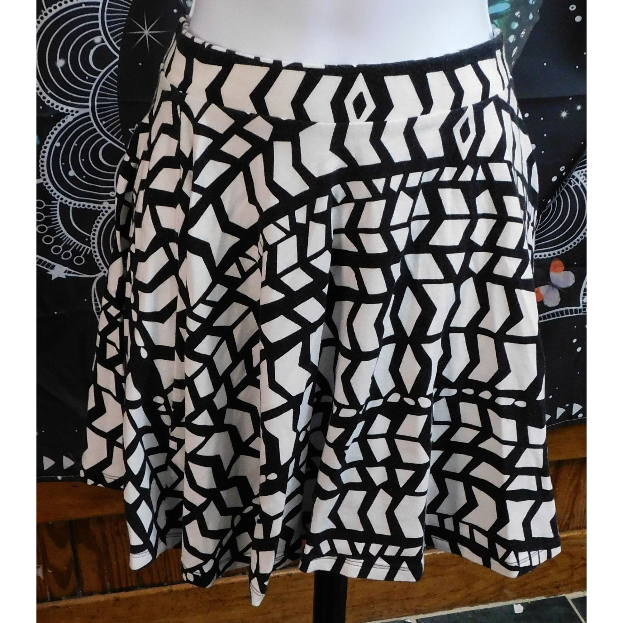 Other SO Black And White Abstract Skater Skirt Size 23" - 1 Thumbnail