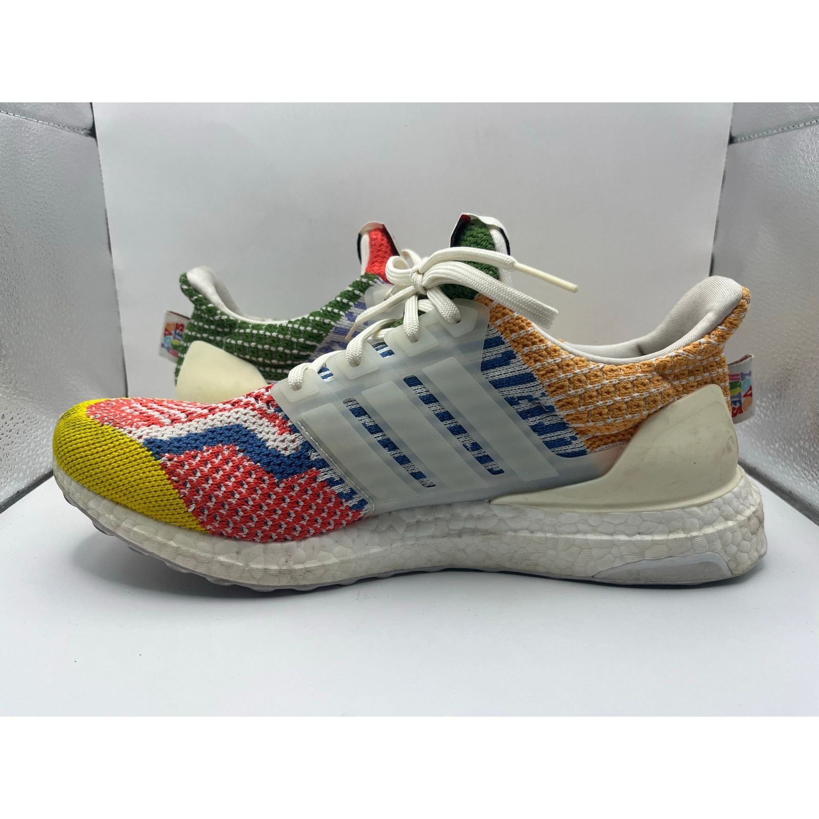 Adidas Adidas Ultraboost 5.0 DNA Love Unites Pride Running Shoes Size US 8.5 / EU 41-42 - 3 Thumbnail