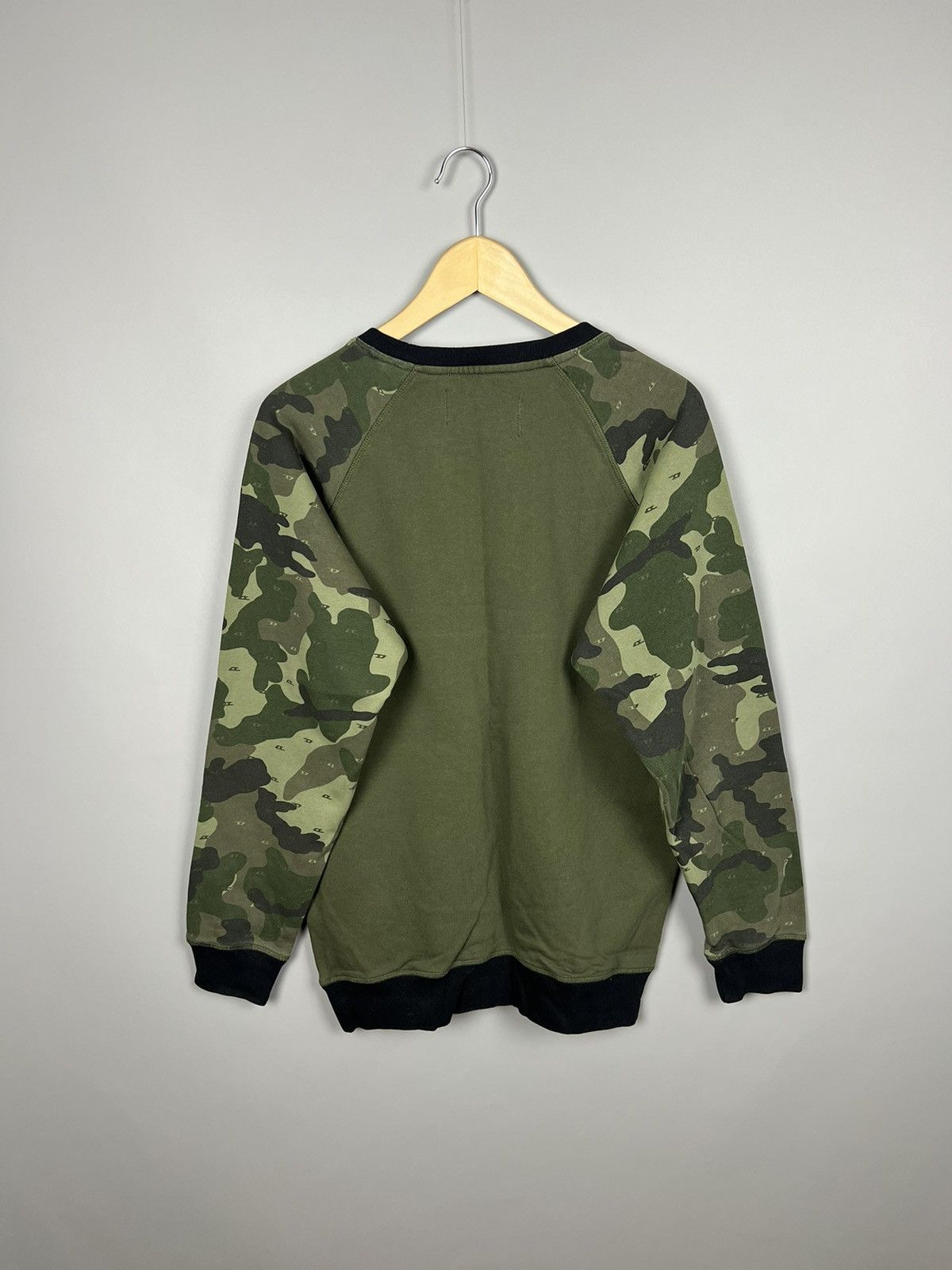 Diesel (M) DIESEL camo momogram sleeves sweatshirt Size US M / EU 48-50 / 2 - 6 Thumbnail