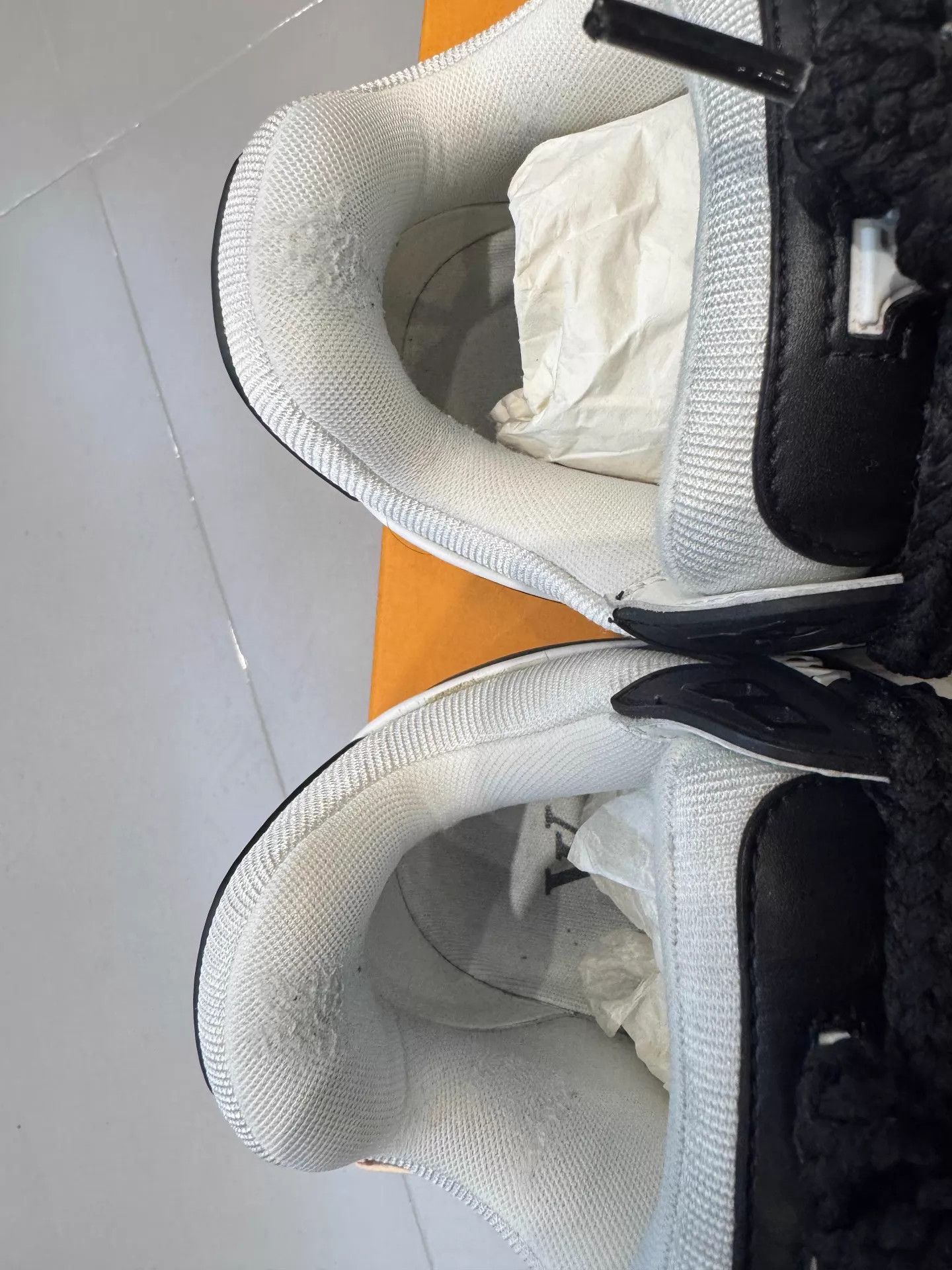 Louis Vuitton LOUIS VUITTON Trainer Maxi black and white men's Size US 6.5 / EU 39-40 - 4 Thumbnail