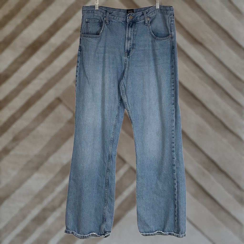 Bdg BDG Urban Outfitters 90s Bootcut Light Wash Denim Jeans Womens 32 Size 24" / US 00 / IT 34 - 1 Thumbnail