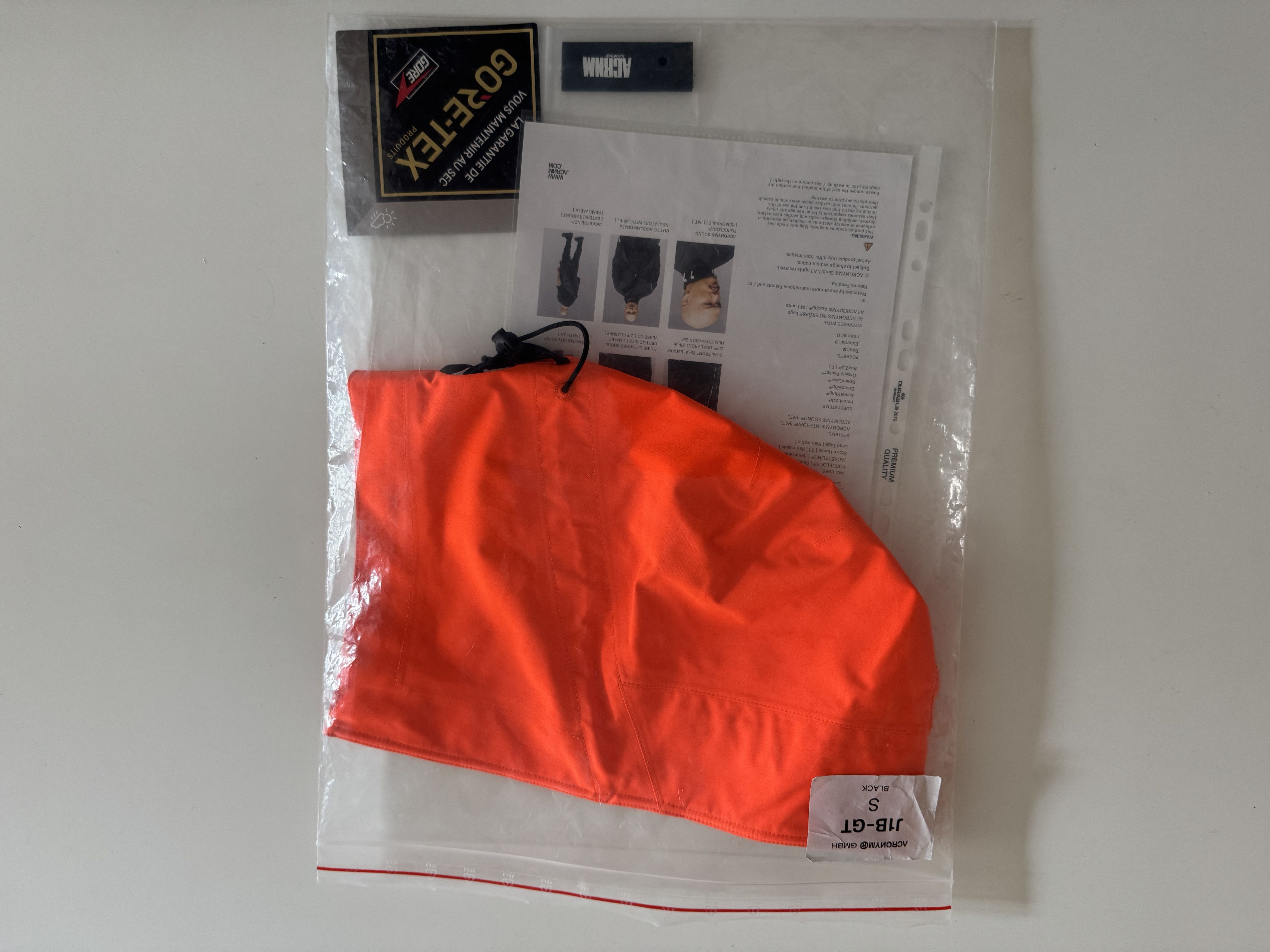 Acronym Acronym J1B-GT Size US S / EU 44-46 / 1 - 6 Thumbnail