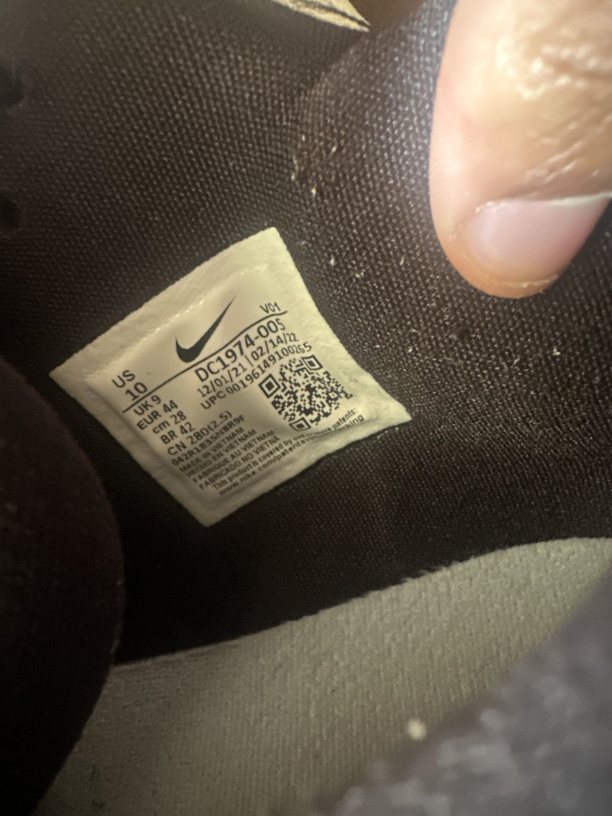 Nike PG 6 Black/Gold Size US 10 / EU 43 - 6 Thumbnail