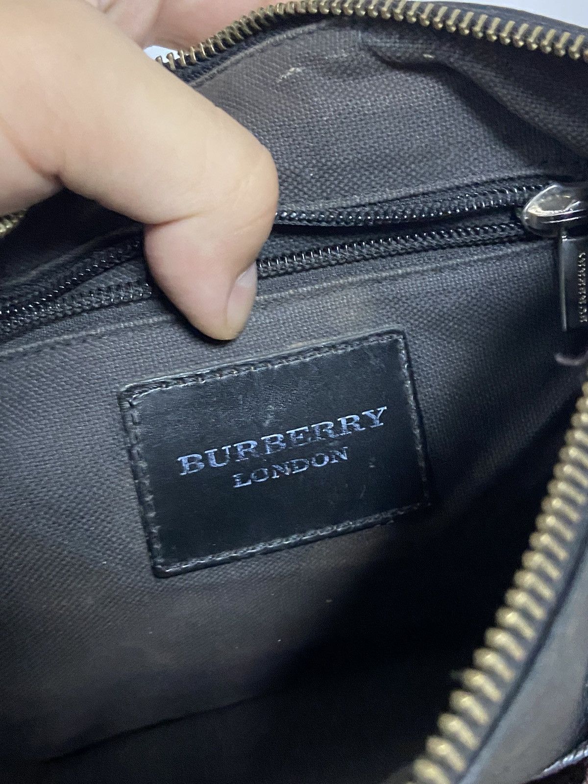 Burberry × Vintage Burberry Small Logo Vintage Leather Bag Luxury Size ONE SIZE - 10 Thumbnail