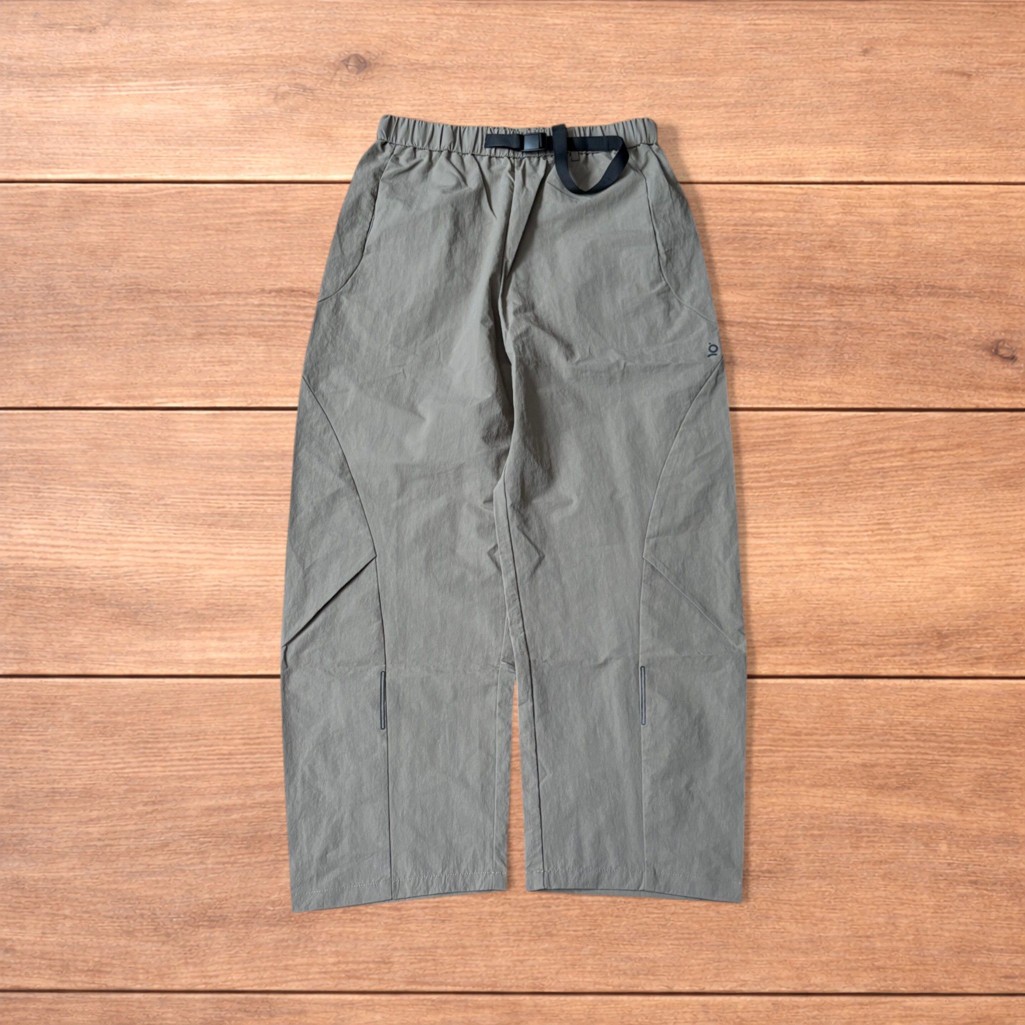 Japanese Brand Baggy gorpcore tech hiking pants in khaki green. Size US 36 / EU 52 - 1 Thumbnail