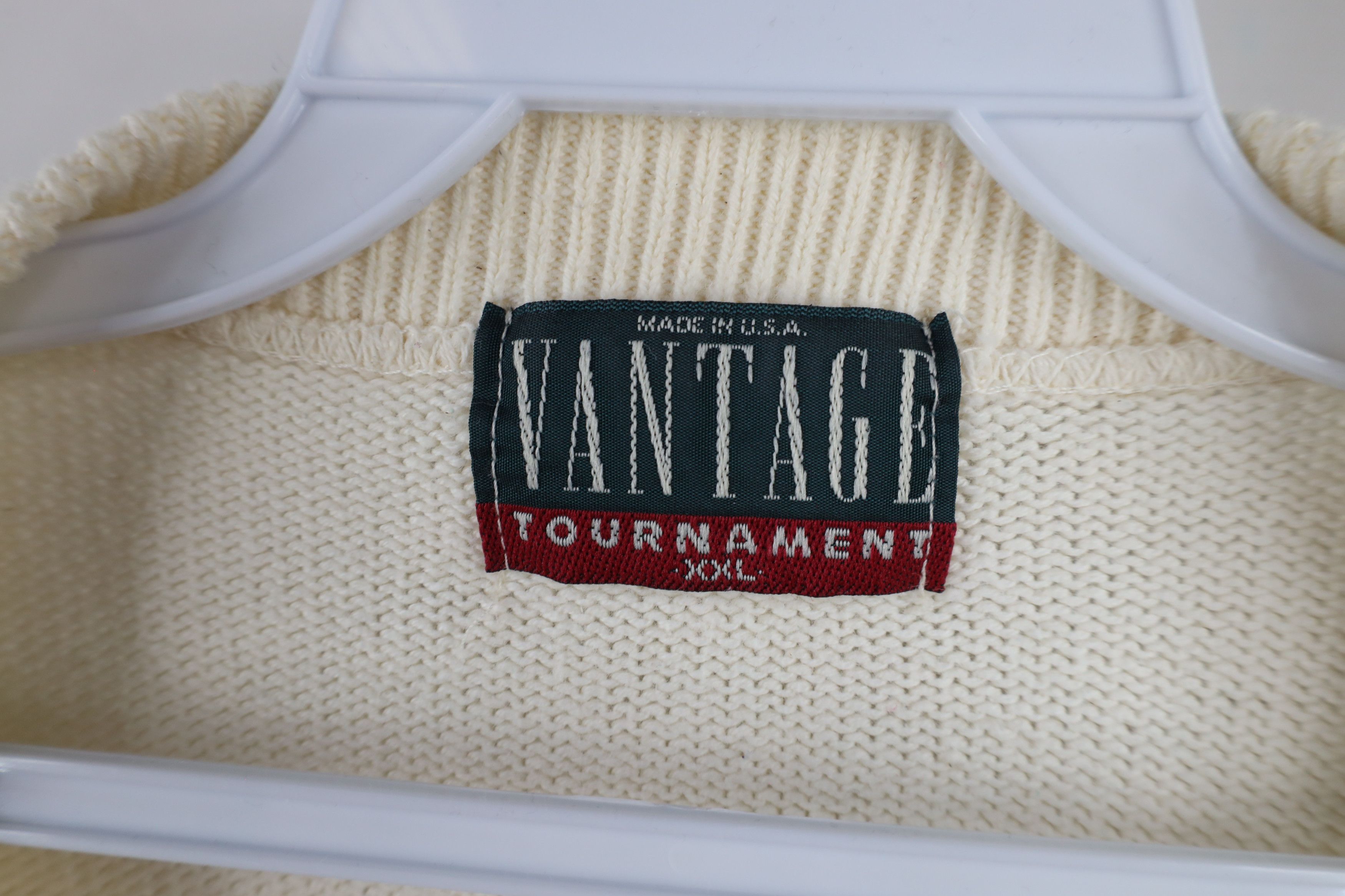 Vintage Vintage 90s Volvo Car Knit Crewneck Sweater Cream USA Size US XXL / EU 58 / 5 - 7 Thumbnail
