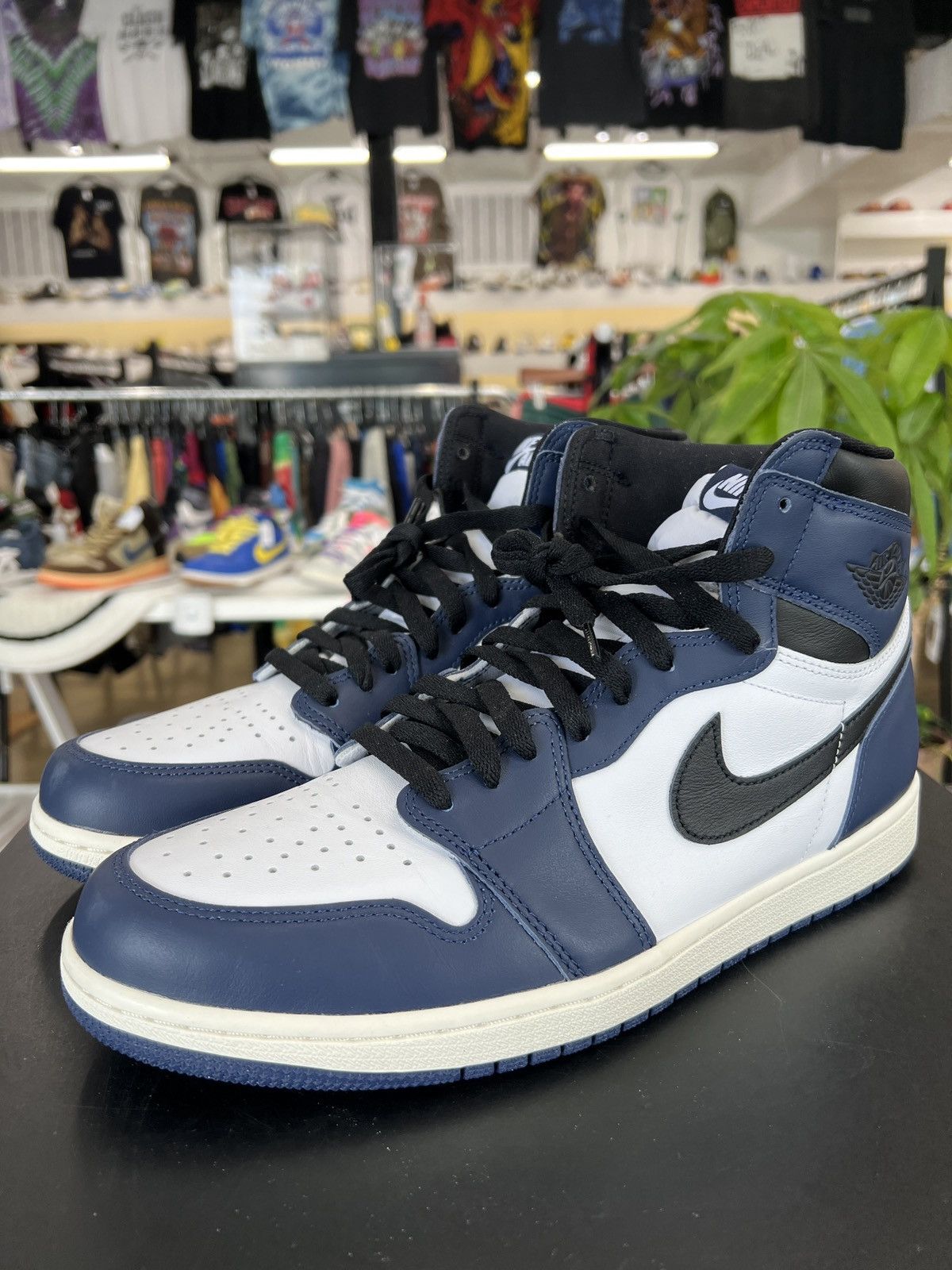 Jordan Brand Air Jordan 1 Midnight Navy Sz. 12.5 (2024) Size US 12.5 / EU 45-46 - 1 Thumbnail