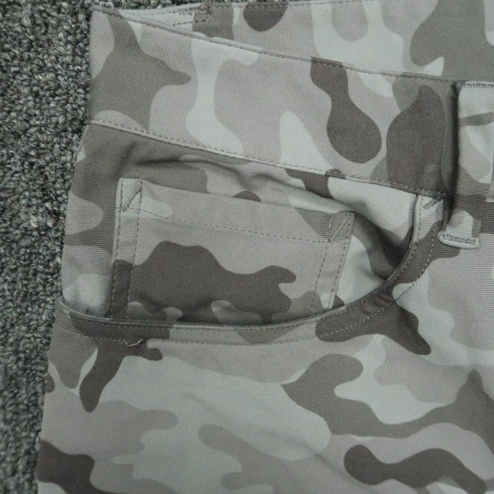 G/FORE G/Fore Pants Mens 32x32 Gray Camo Performance 5-Pocket Golf Chino Trouser Shirt Size US 32 / EU 48 - 3 Thumbnail