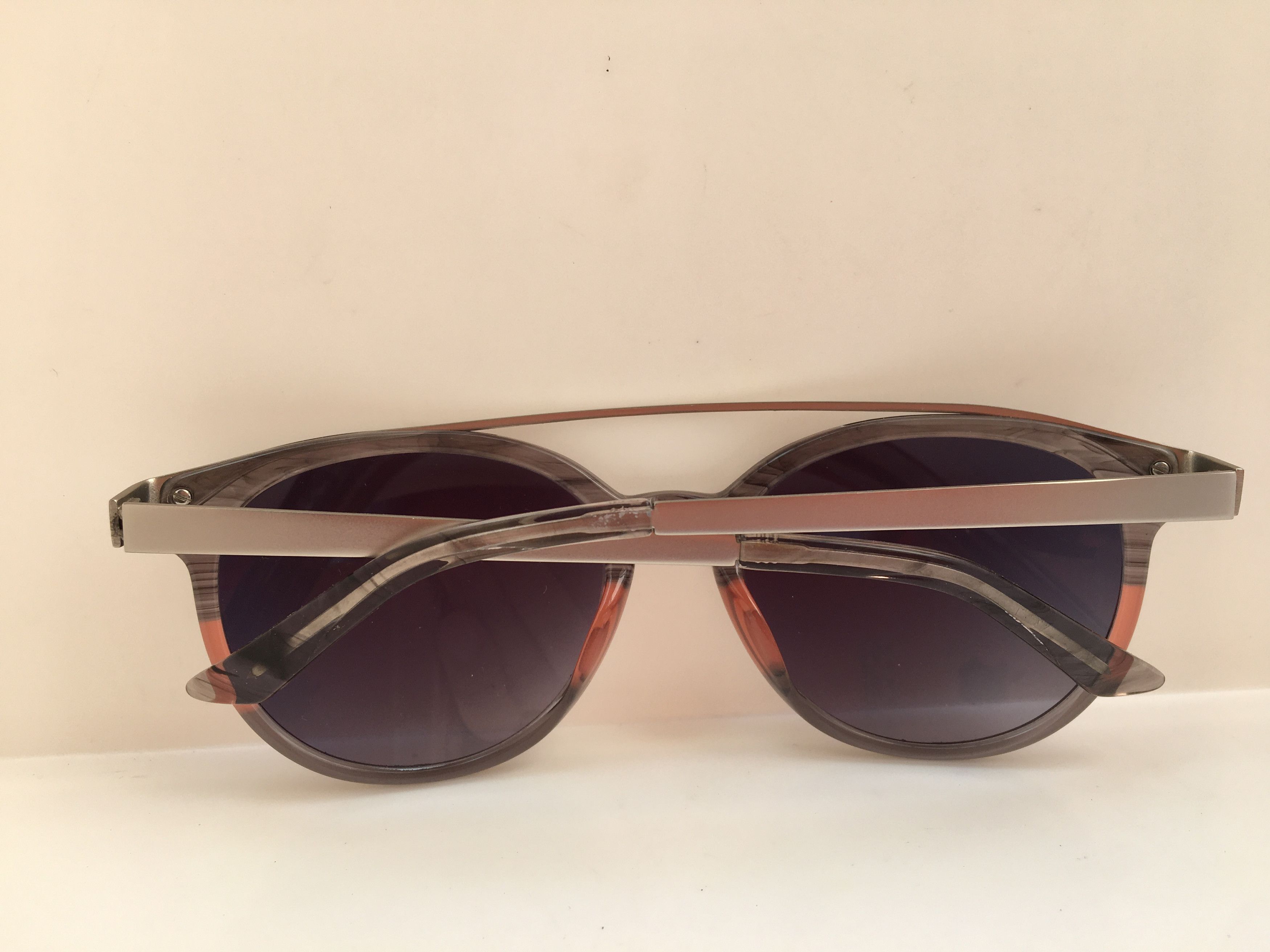 Other Eyebuydirect Morning Breeze Clear Gray Silver Sunglasses Size ONE SIZE - 5 Thumbnail