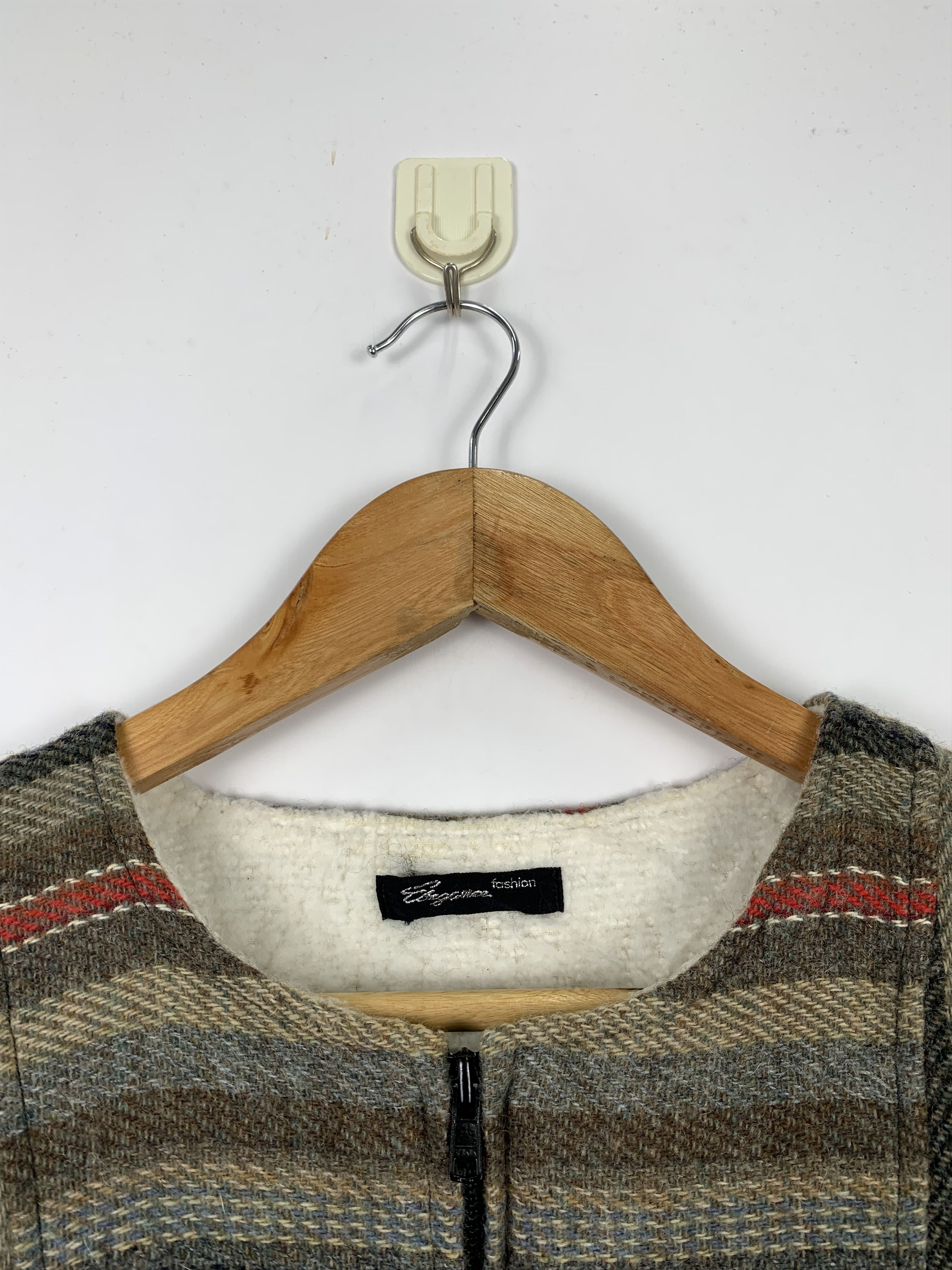 Japanese Brand Vintage 80s Wool Striped Vest Hippies Style J1321 Size US M / EU 48-50 / 2 - 10 Thumbnail