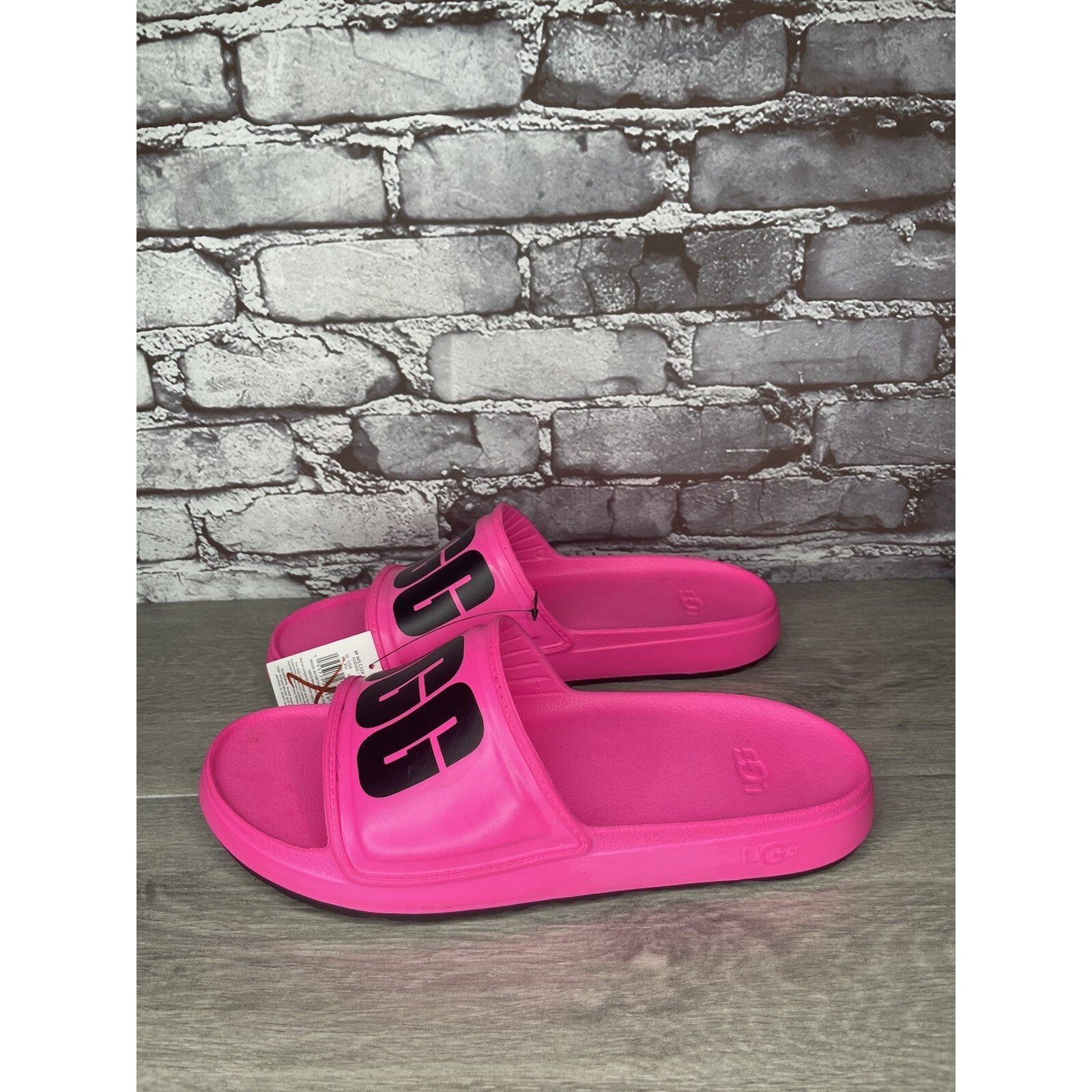 Ugg UGG WILCOX SLIDE Pink Rubber Light Waterproof Sport Sandals Size US 12 / EU 45 - 20 Thumbnail