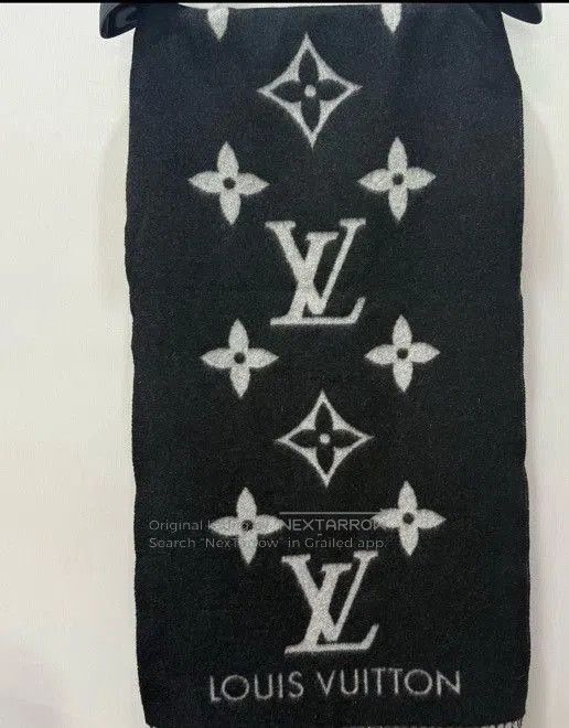 Louis Vuitton Louis Vuitton Black White Cashmere Scarf. Size ONE SIZE - 1 Thumbnail