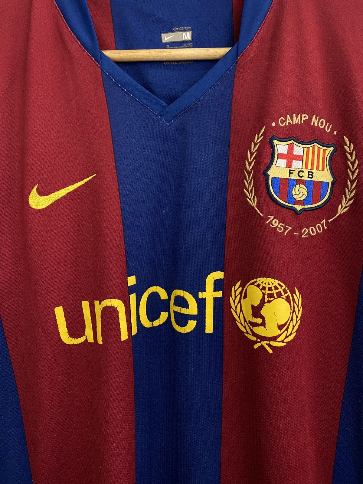 Nike Vintage 2007 F. C. Barcelona Nike Soccer Jersey T-Shirt Rare Size US M / EU 48-50 / 2 - 4 Thumbnail