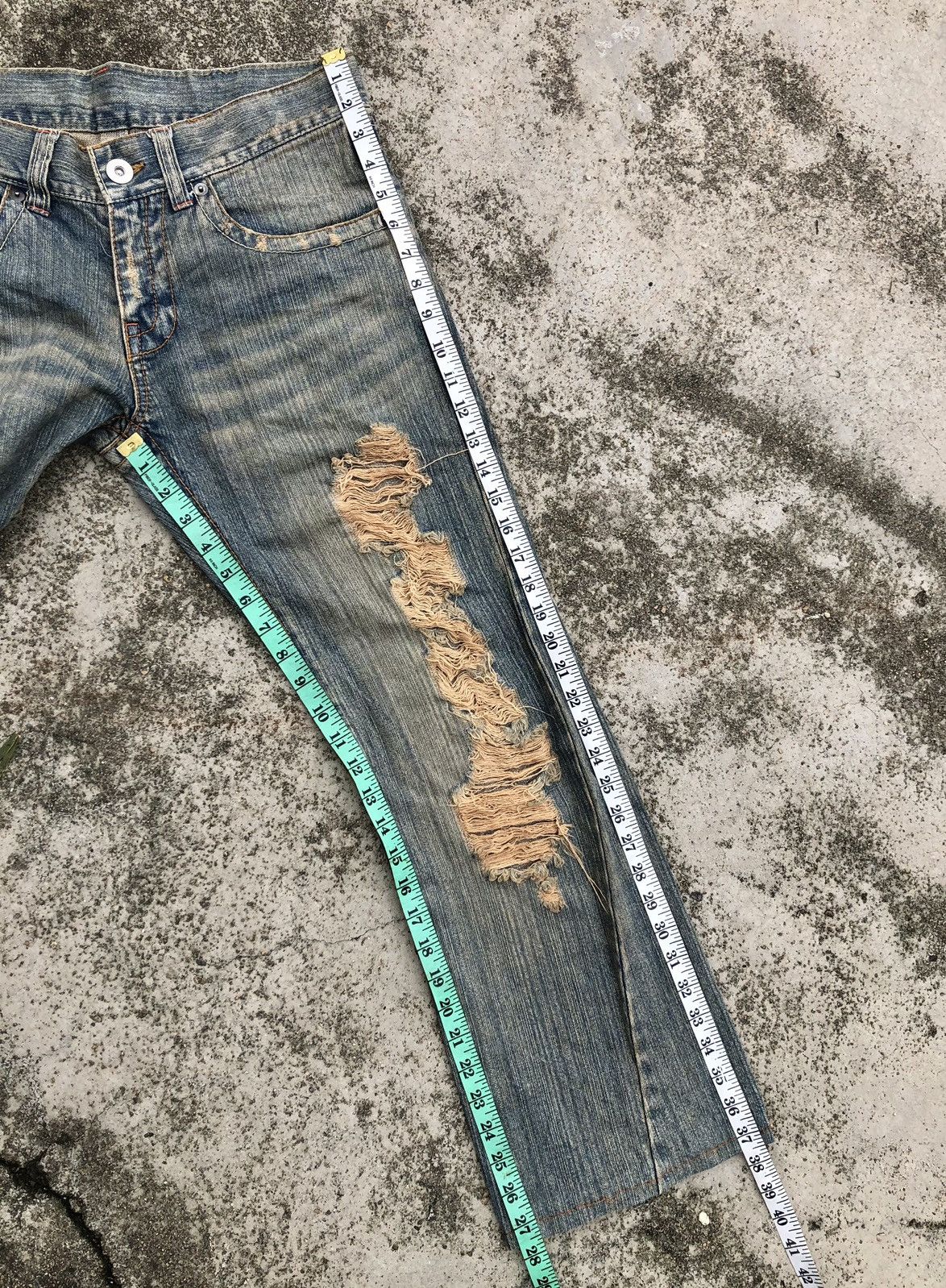 Other RUSTY BLUE FLARED DISTRESSED DENIM Size US 32 / EU 48 - 10 Thumbnail