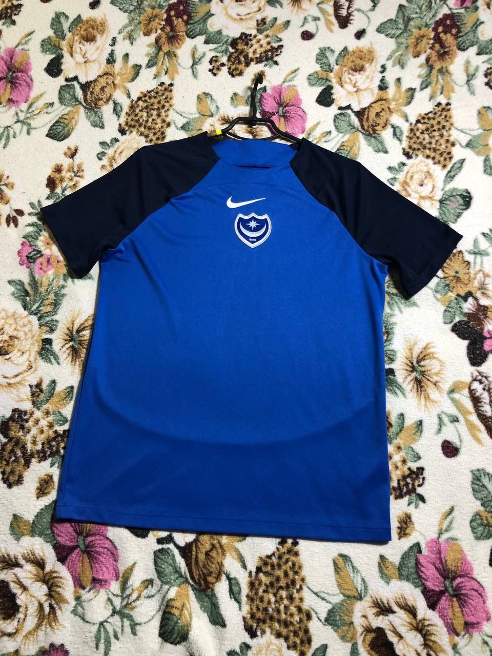 Nike Portsmouth Nike Academy Issued Football training Shirt Size US L / EU 52-54 / 3 - 1 Thumbnail