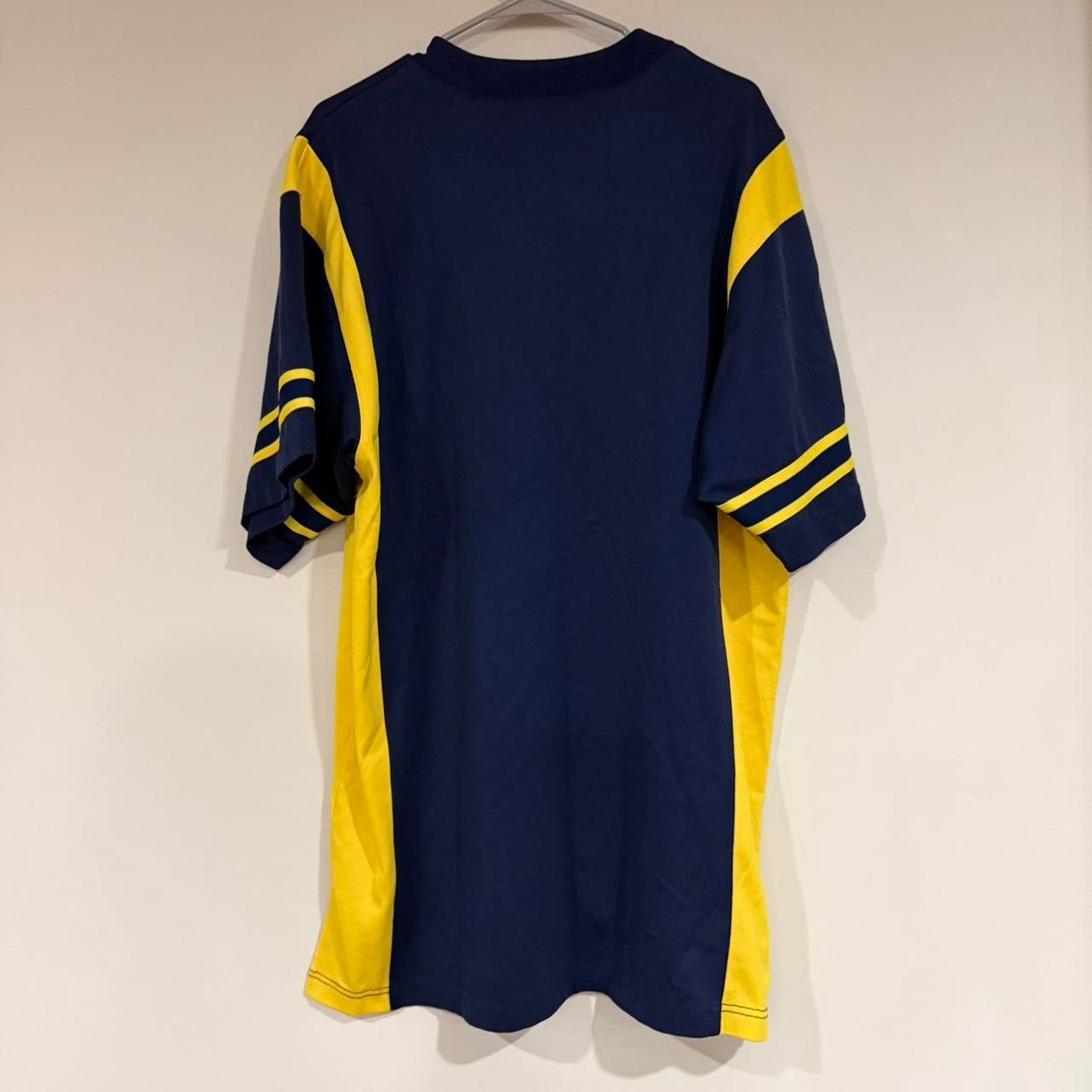 Nike Vintage Nike Michigan Wolverines Basketball Warm Up Shirt Size US L / EU 52-54 / 3 - 2 Thumbnail