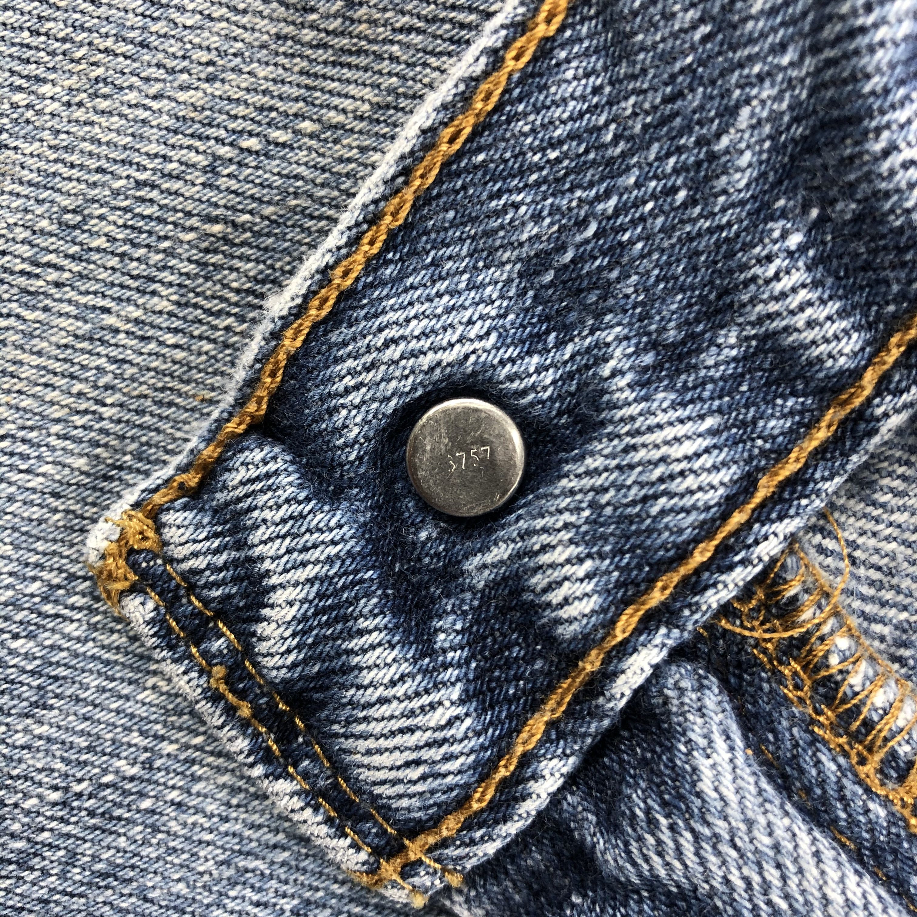 Levi's × Vintage Vintage Blue Wash Levis 505 Jeans-JM2405 Size US 35 - 12 Thumbnail