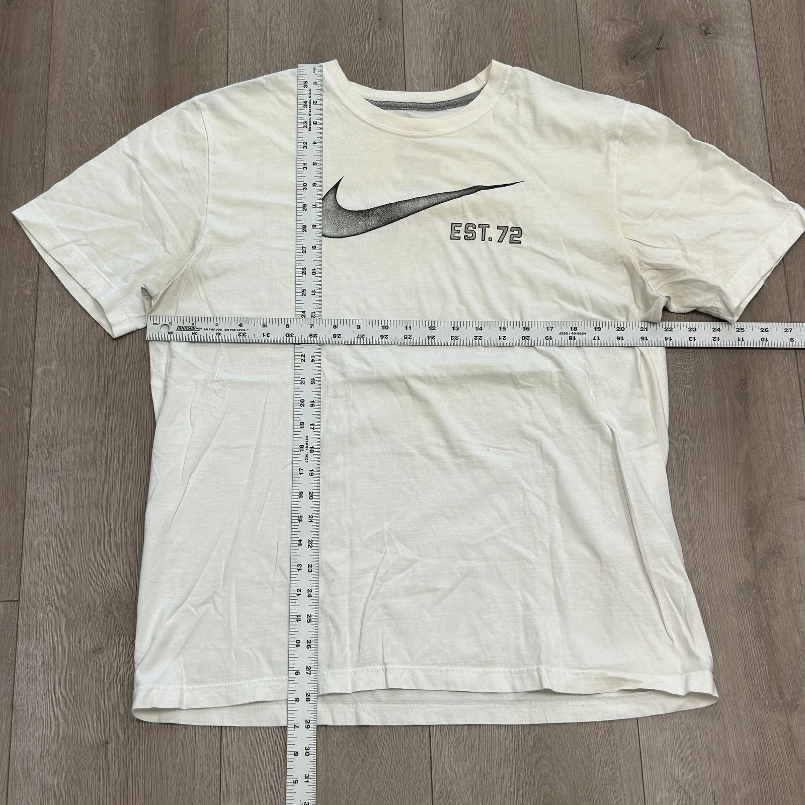Nike Nike Est.72 White Tee T Shirt size XL Regular Fit B22 Size US XL / EU 56 / 4 - 4 Thumbnail