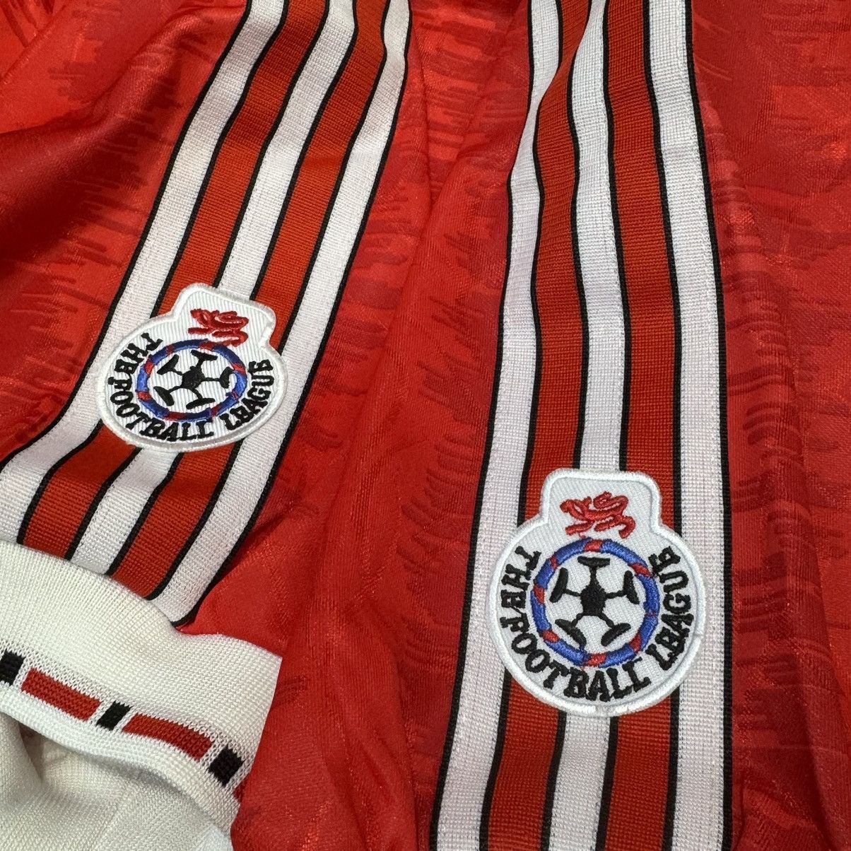 Adidas Manchester united 90/92 retro home shirt #7 Cantona Size US S / EU 44-46 / 1 - 7 Thumbnail