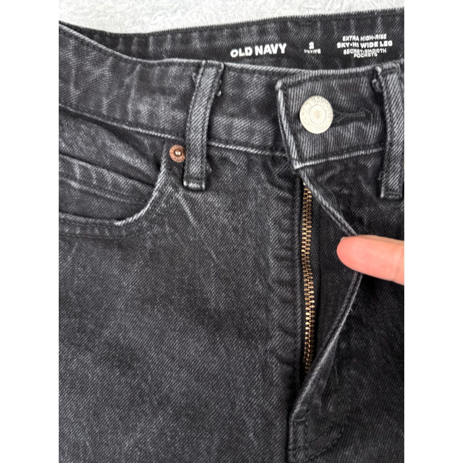 Old Navy Old Navy Jeans Women 2P Black Denim Curvy SkyHi Wide Leg Distressed Cotton 25x26 Size 26" / US 2 / IT 38 - 5 Thumbnail