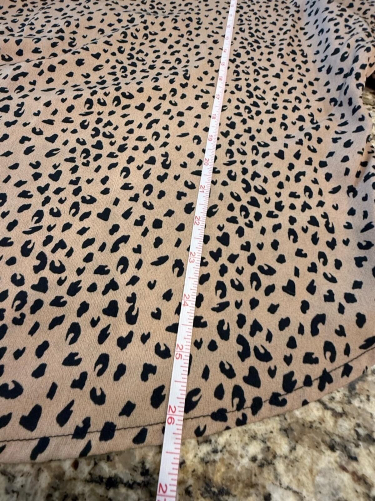 Other Romantic Hut leopard print short flutter sleeve top SZ LG Size L / US 10 / IT 46 - 8 Thumbnail