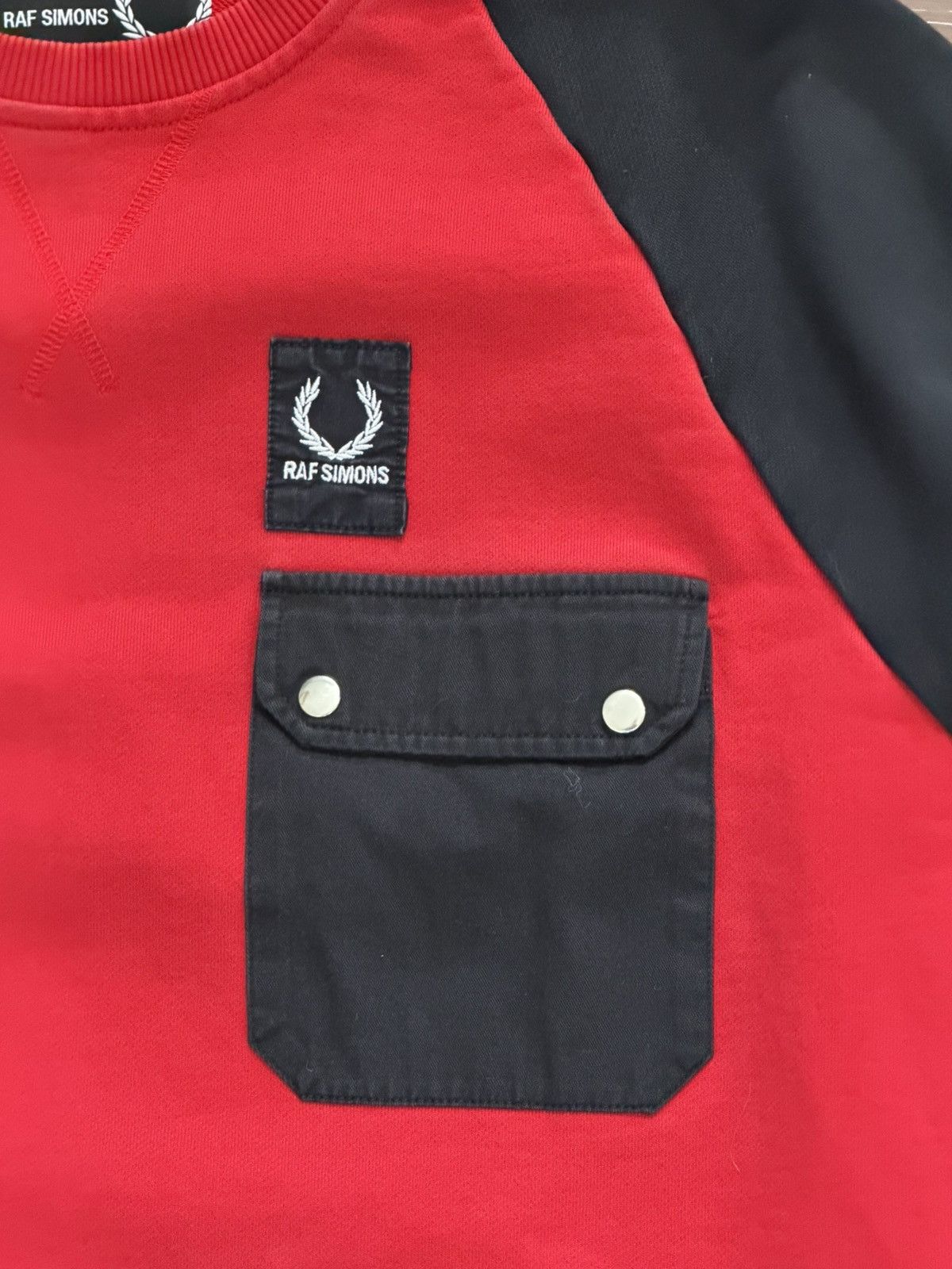 Fred Perry × Raf Simons RAF SIMMONS X FRED PERRY COLOR BLOCK RAGLAN CREWNECK Size US XXS / EU 40 - 3 Thumbnail