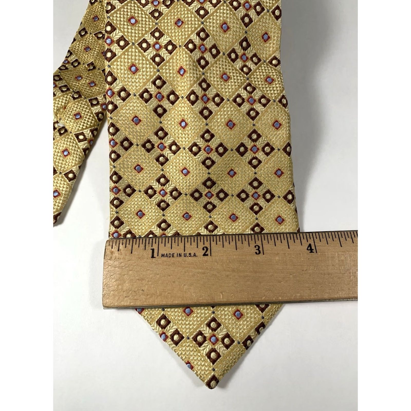 Jos. A. Bank Jos. A. Bank Silk Tie Yellow Geometric Made in ITALY Tie Men Classic 57"-60" Self Tie Geometric Yellow Silk 100% Italy Vintage: No Size ONE SIZE - 3 Thumbnail