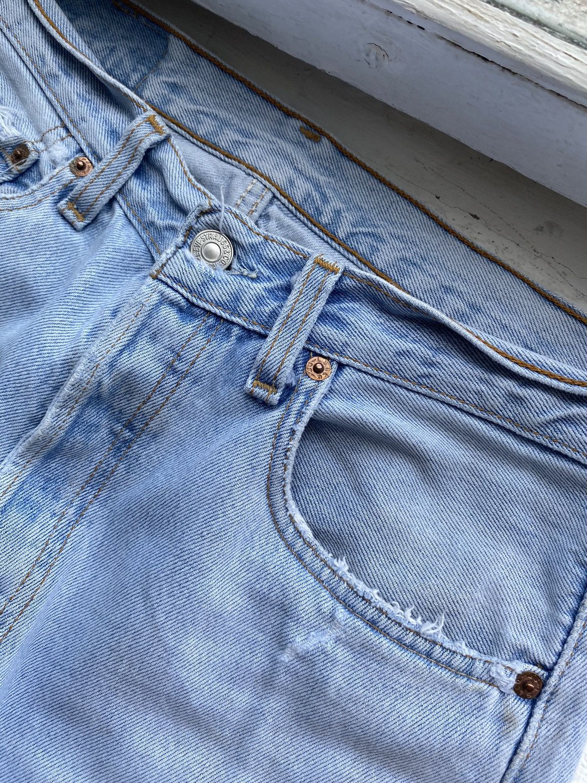 Levi's 🔥VNTG LEVIS 501 LIGHT WASHED DISTRESSED OG BLUE MENS JEANS Size US 30 / EU 46 - 23 Thumbnail