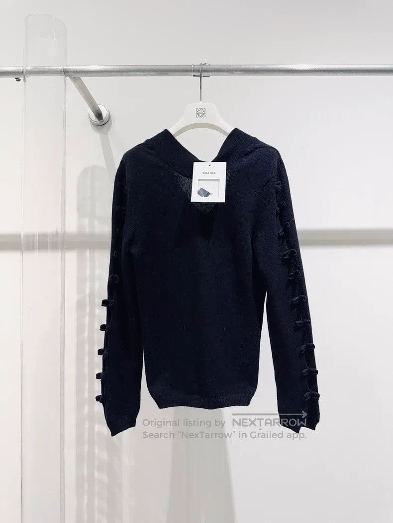 Chanel Chanel Bow-knitted sweater Size XS / US 0-2 / IT 36-38 - 1 Thumbnail