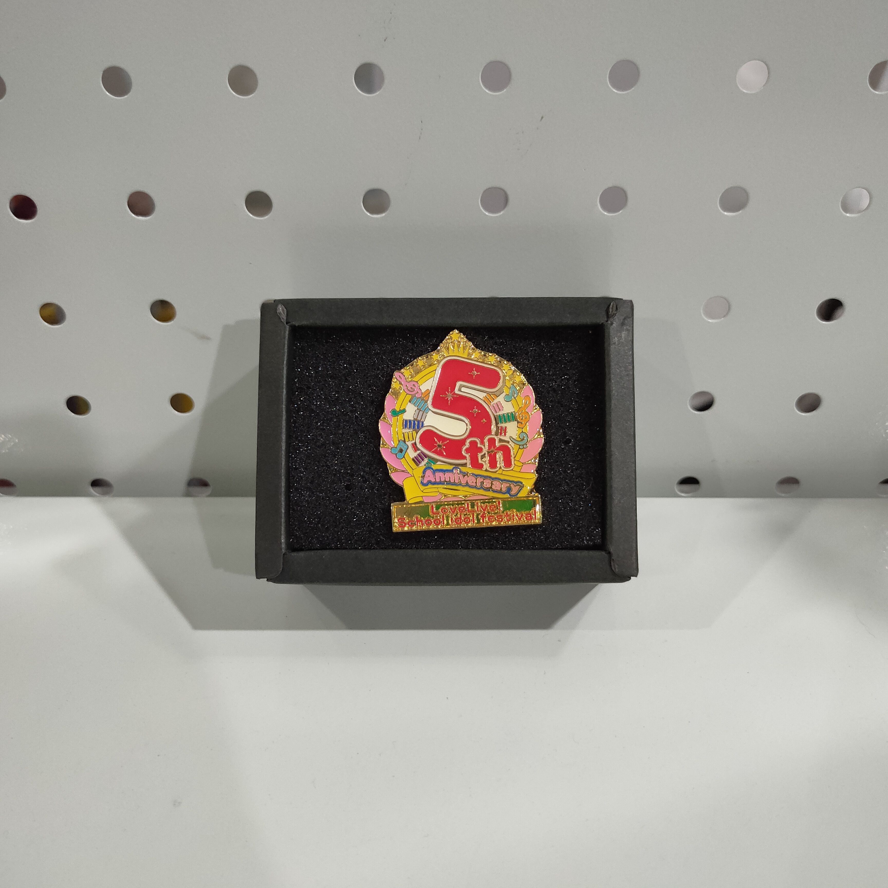 Japanese Brand 🔥Love Live! School Idol Festival 5th Anniversary Pin Size ONE SIZE - 1 Thumbnail