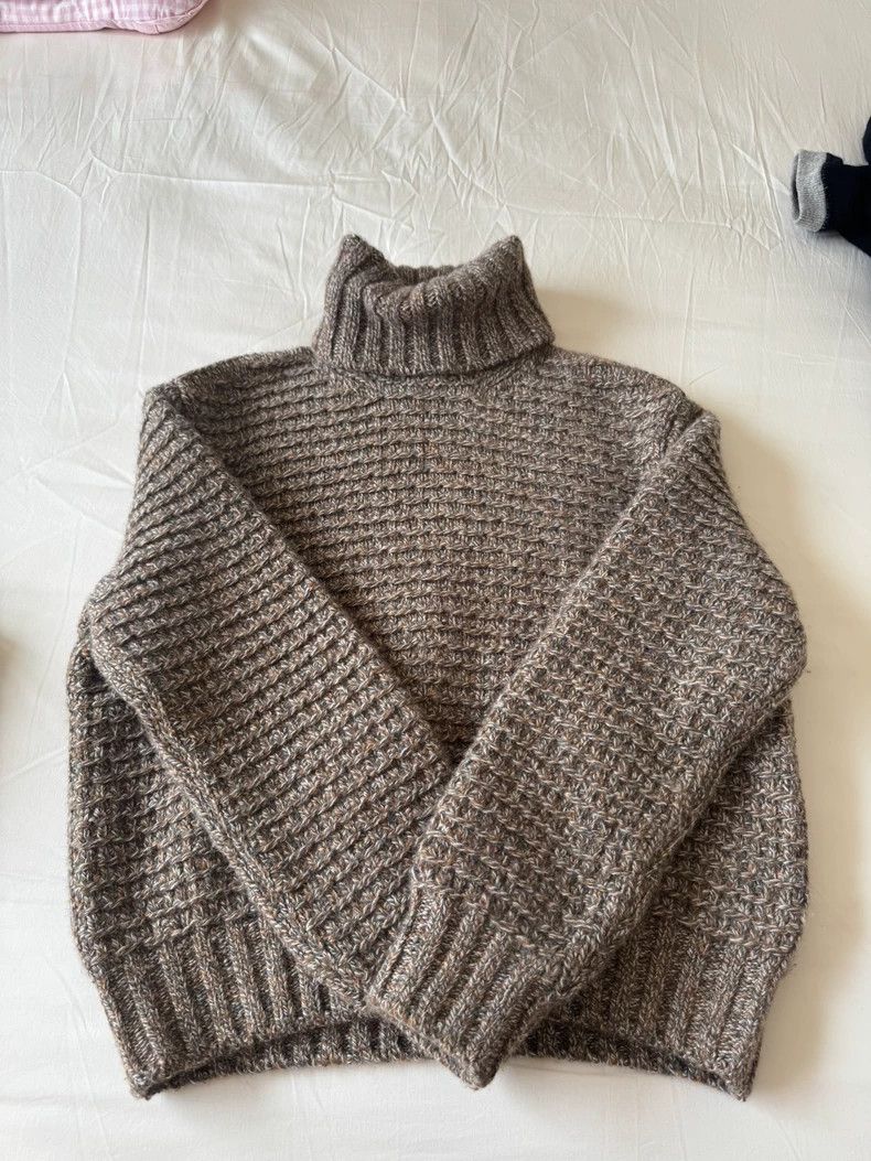 Loro Piana Loro Piana Cashmere sweater 2504-Nextarrow Size S / US 4 / IT 40 - 1 Thumbnail