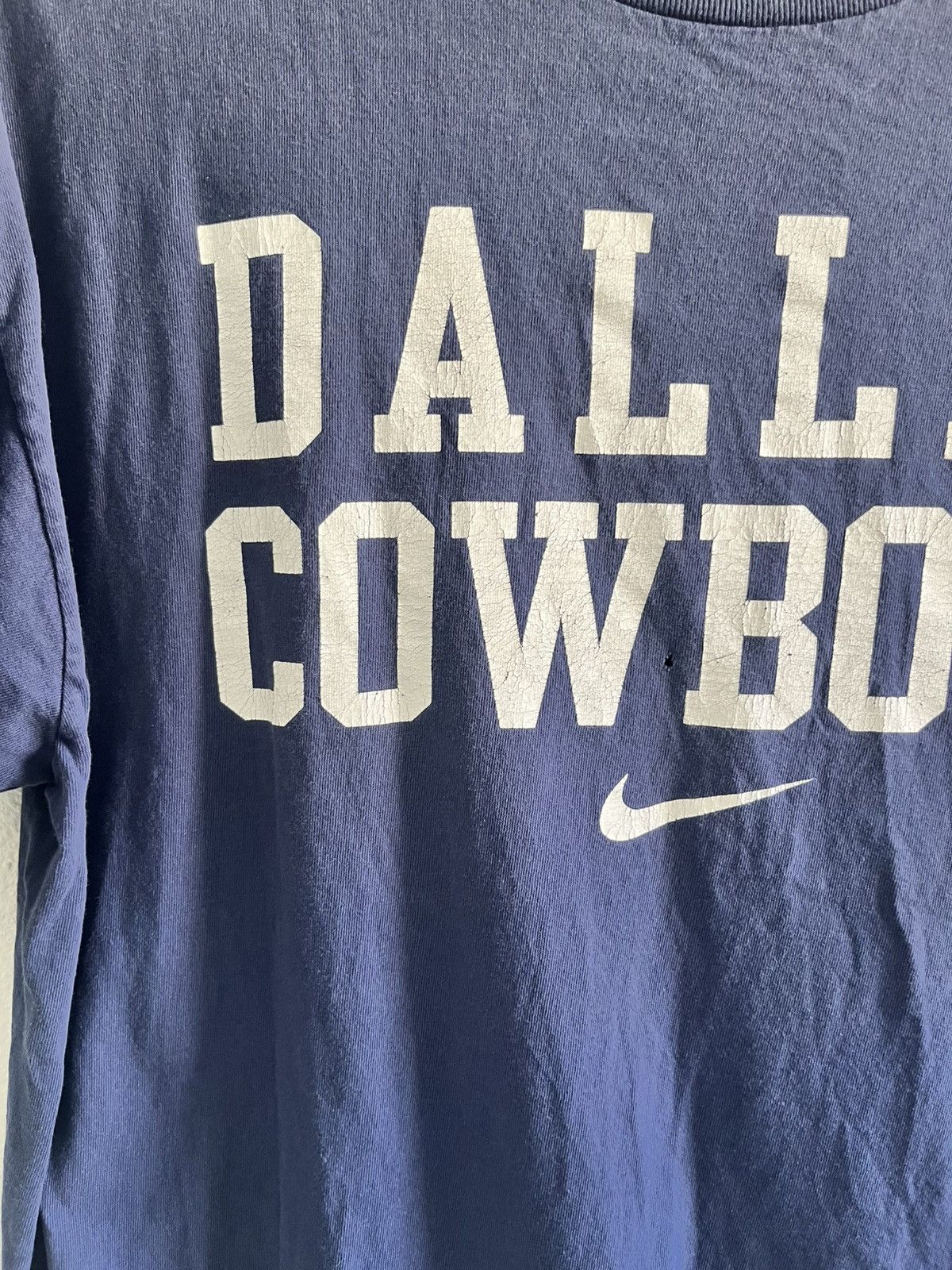 Nike VTG Vintage Nike Dallas Cowboys Center Swoosh T-Shirt Size US XL / EU 56 / 4 - 3 Thumbnail