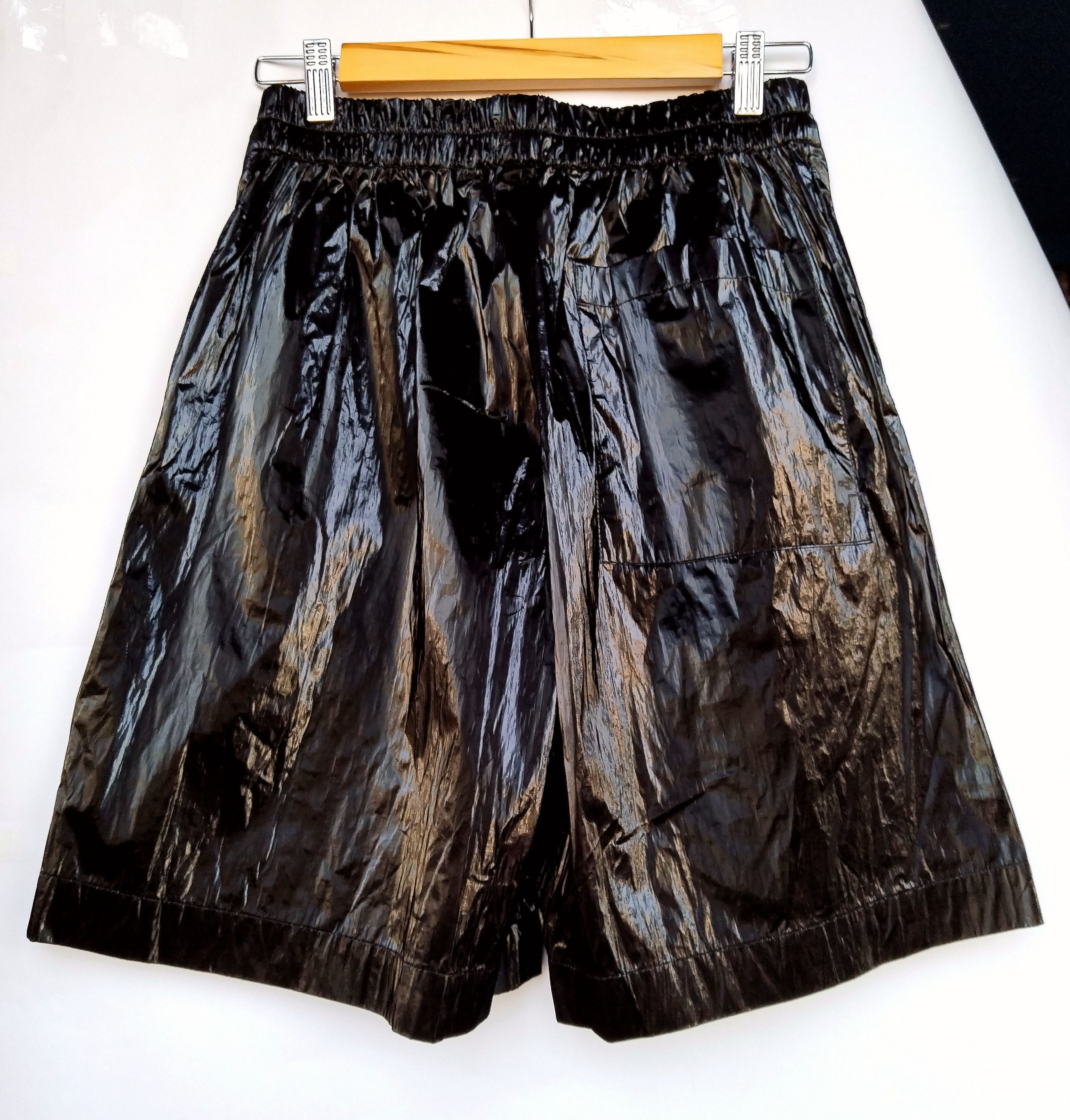 Dries Van Noten Tyvek® coated long shorts Size 25" / US 0 / IT 36 - 10 Thumbnail