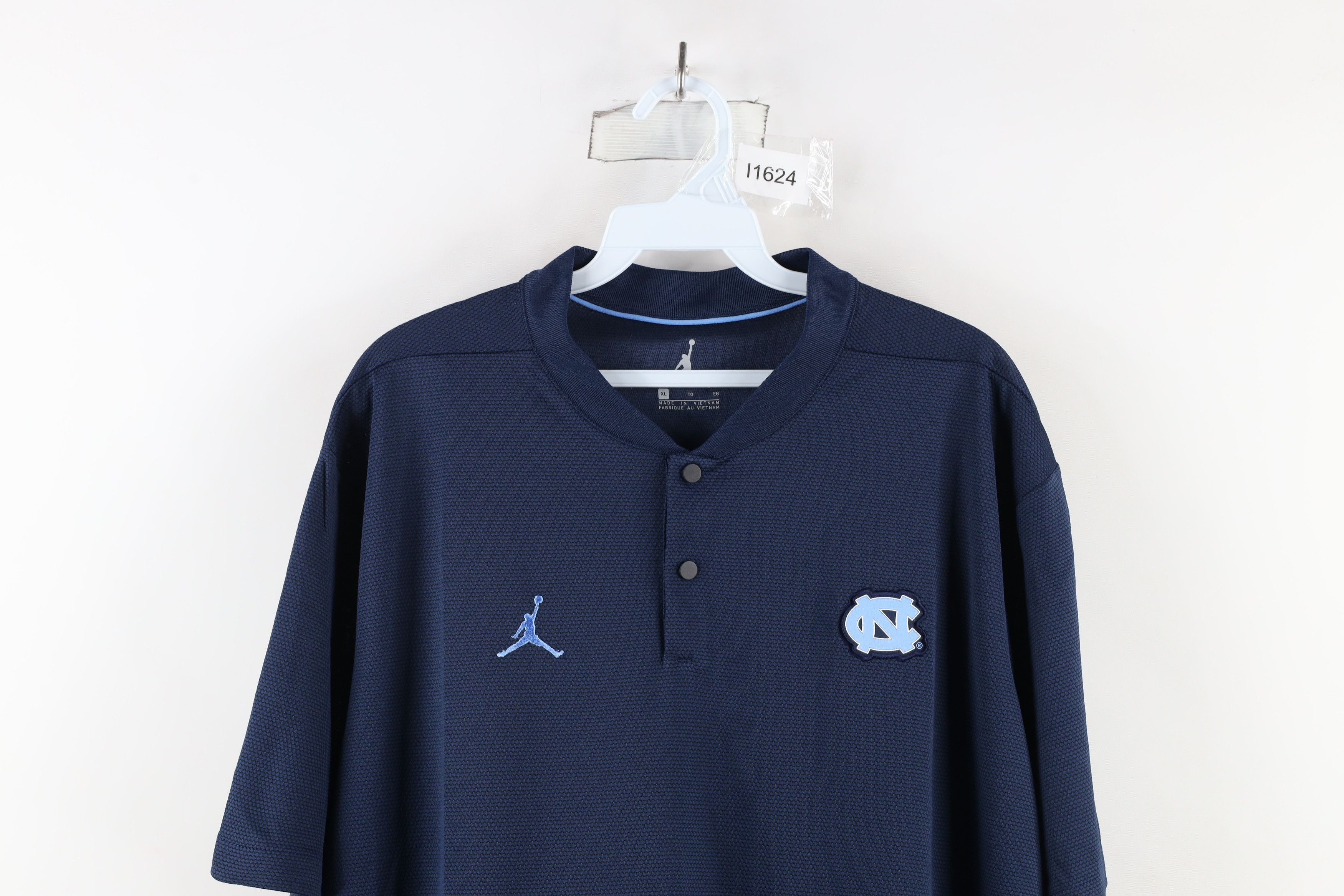 Nike × Vintage Nike Air Jordan of North Carolina Knit Henley T-Shirt Blue Size US XL / EU 56 / 4 - 2 Thumbnail