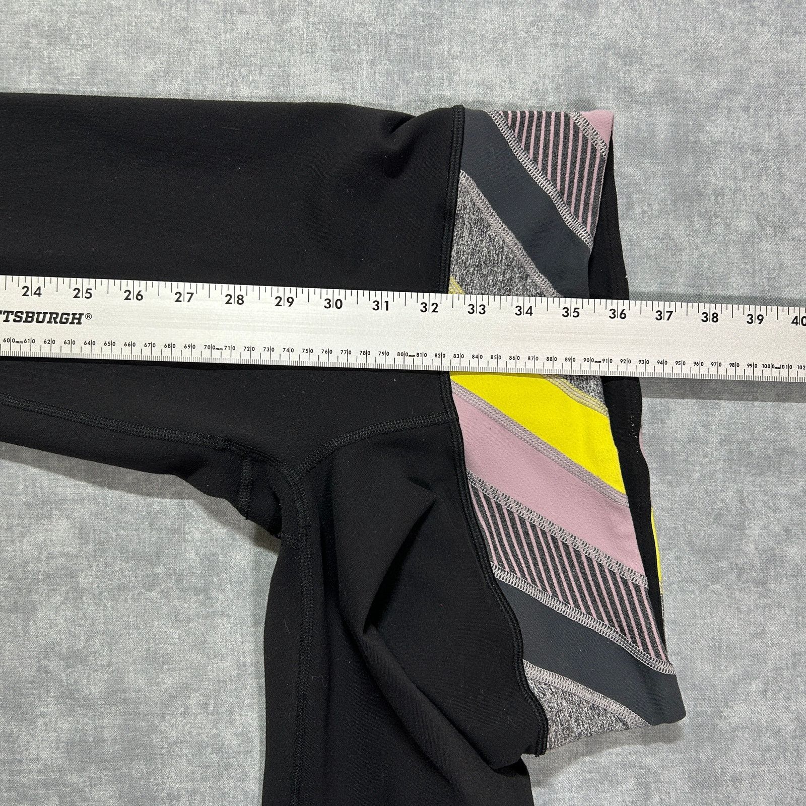 Lululemon Lululemon Wunder Under Reversible ankle leggings active wm 6 Size 28" / US 6 / IT 42 - 6 Thumbnail