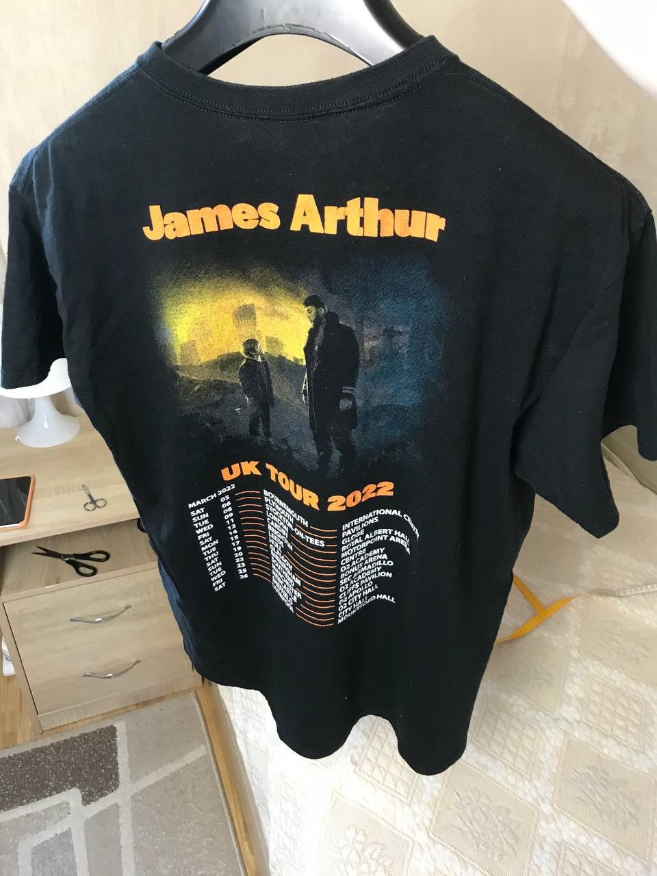 Band Tees 🔥 James Arthur 2022 UK Tour Rare T Shirt Size US L / EU 52-54 / 3 - 6 Thumbnail