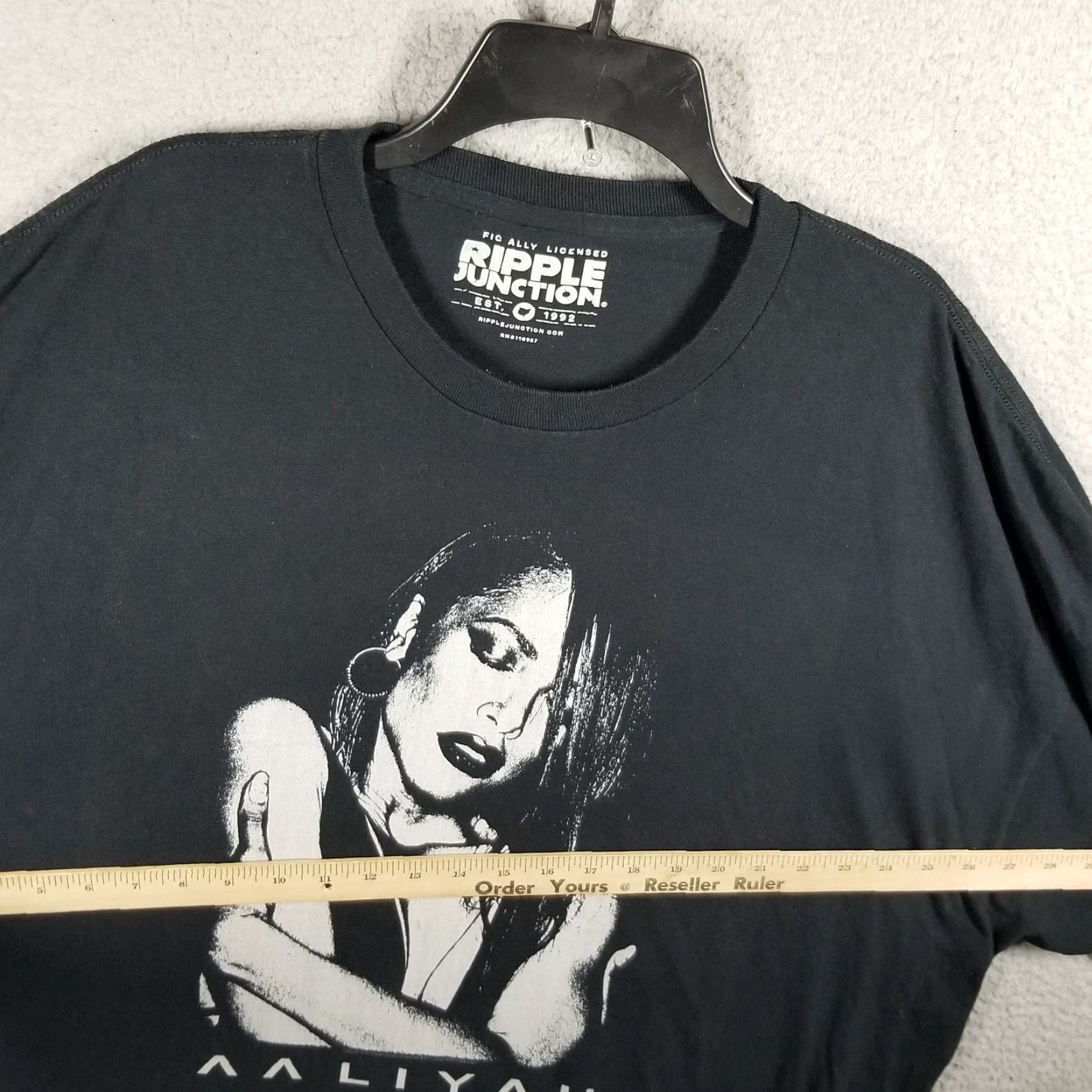 Ripple Junction VINTAGE Ripple Junction Aaliyah T-Shirt Men 3XL Music Retro Cotton Black Short Sleeve Size US XXL / EU 58 / 5 - 6 Thumbnail