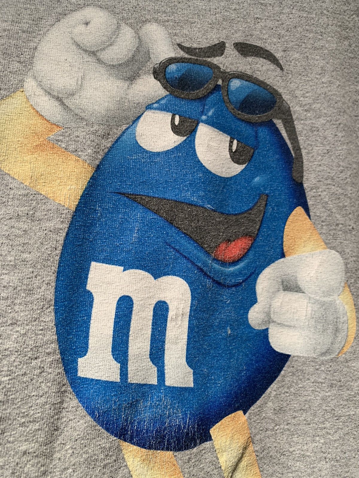 Vintage *RARE* Vintage M&M’s Blue Sunglasses T-Shirt - XL Size US XL / EU 56 / 4 - 4 Thumbnail