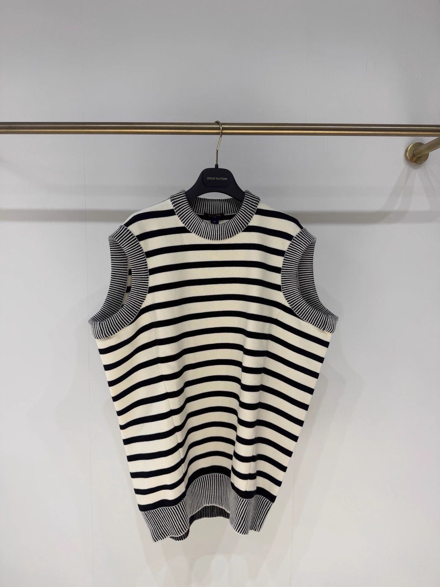 Louis Vuitton Lv Merino Wool Striped Knit Vest Size M / US 6-8 / IT 42-44 - 1 Thumbnail