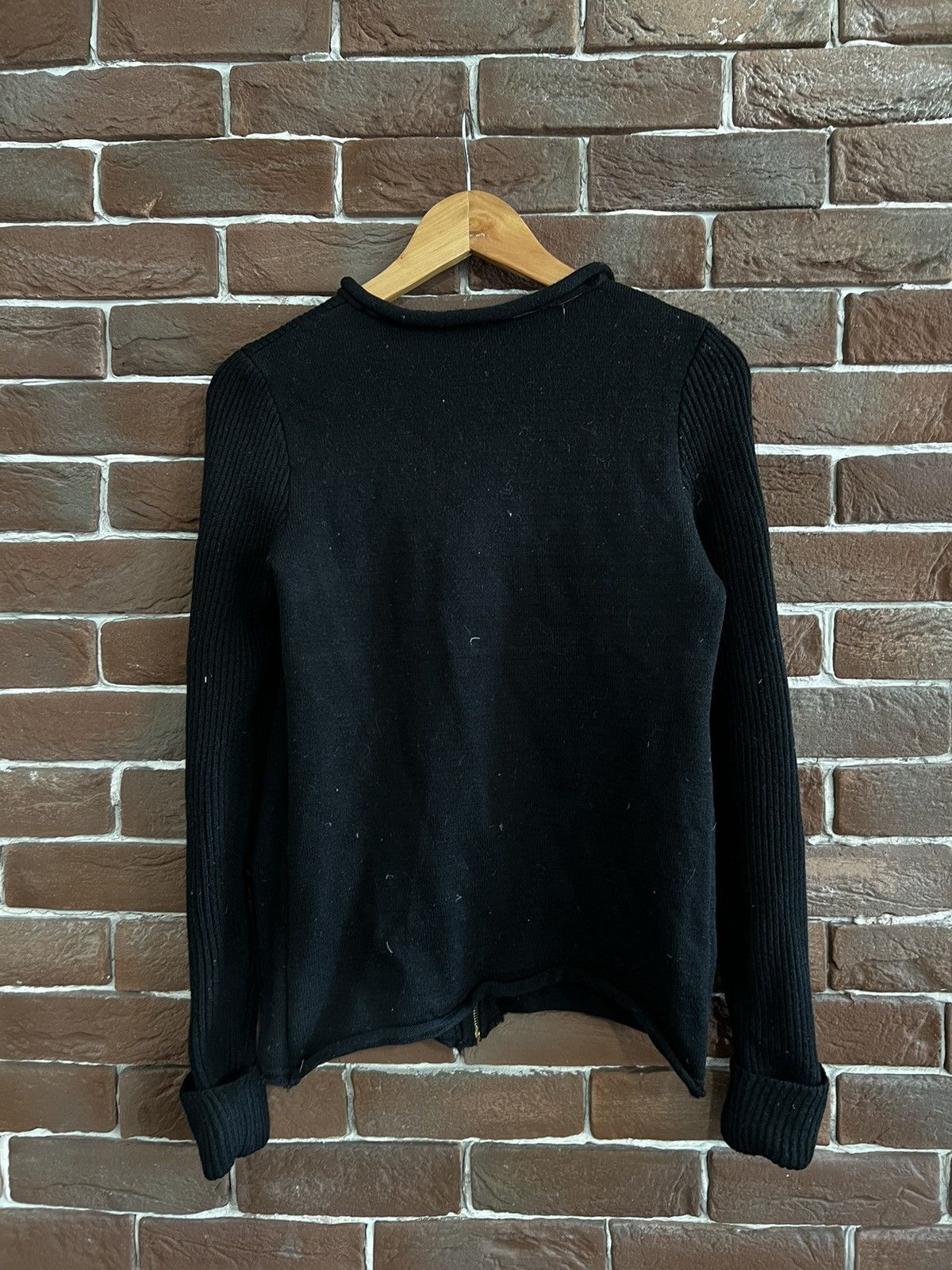 Valentino red VALENTINO Black Knit ZIP Sweatshirt Designer Luxury Size L / US 10 / IT 46 - 2 Thumbnail