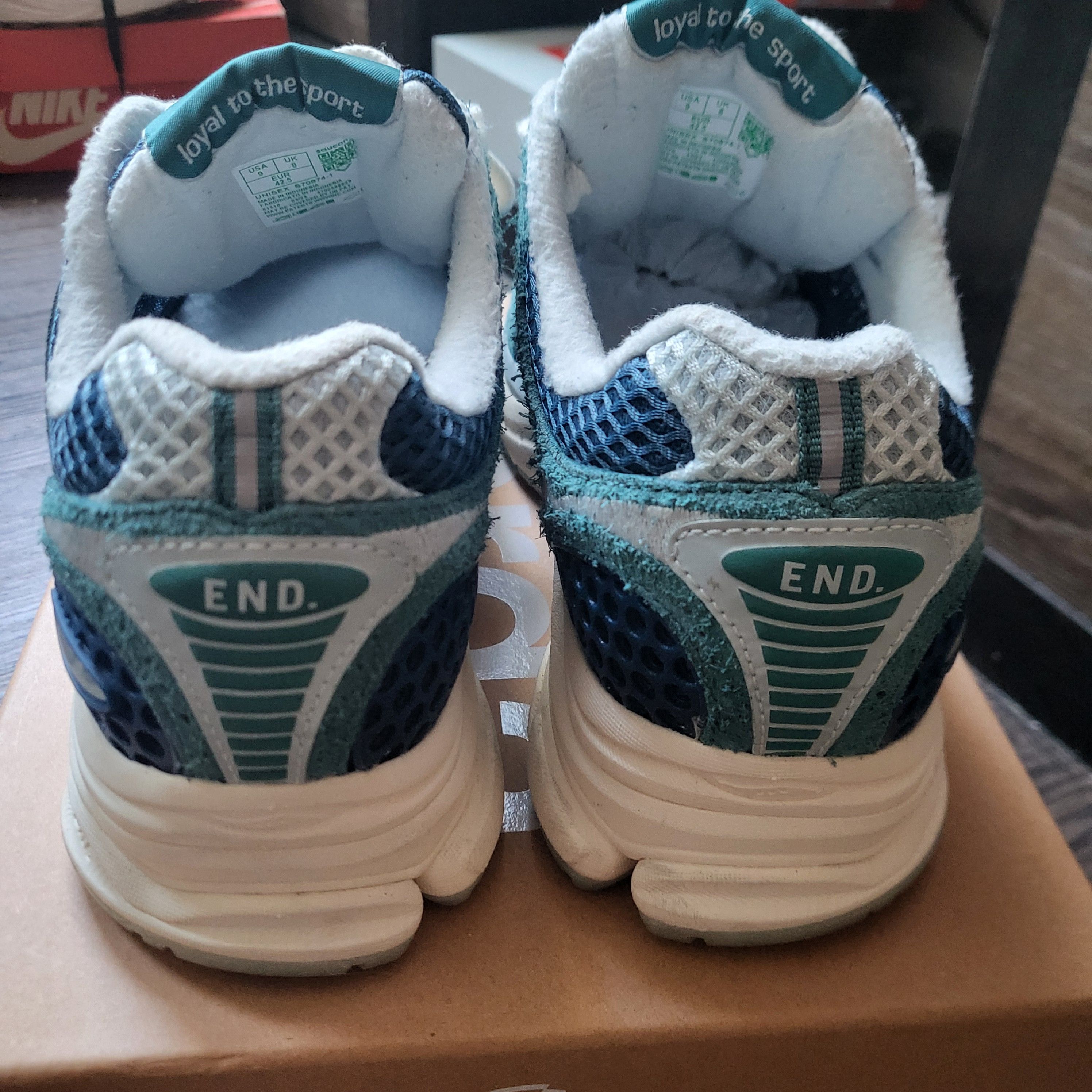 Kith Saucony triumph 4 2024 Size US 9 / EU 42 - 6 Thumbnail